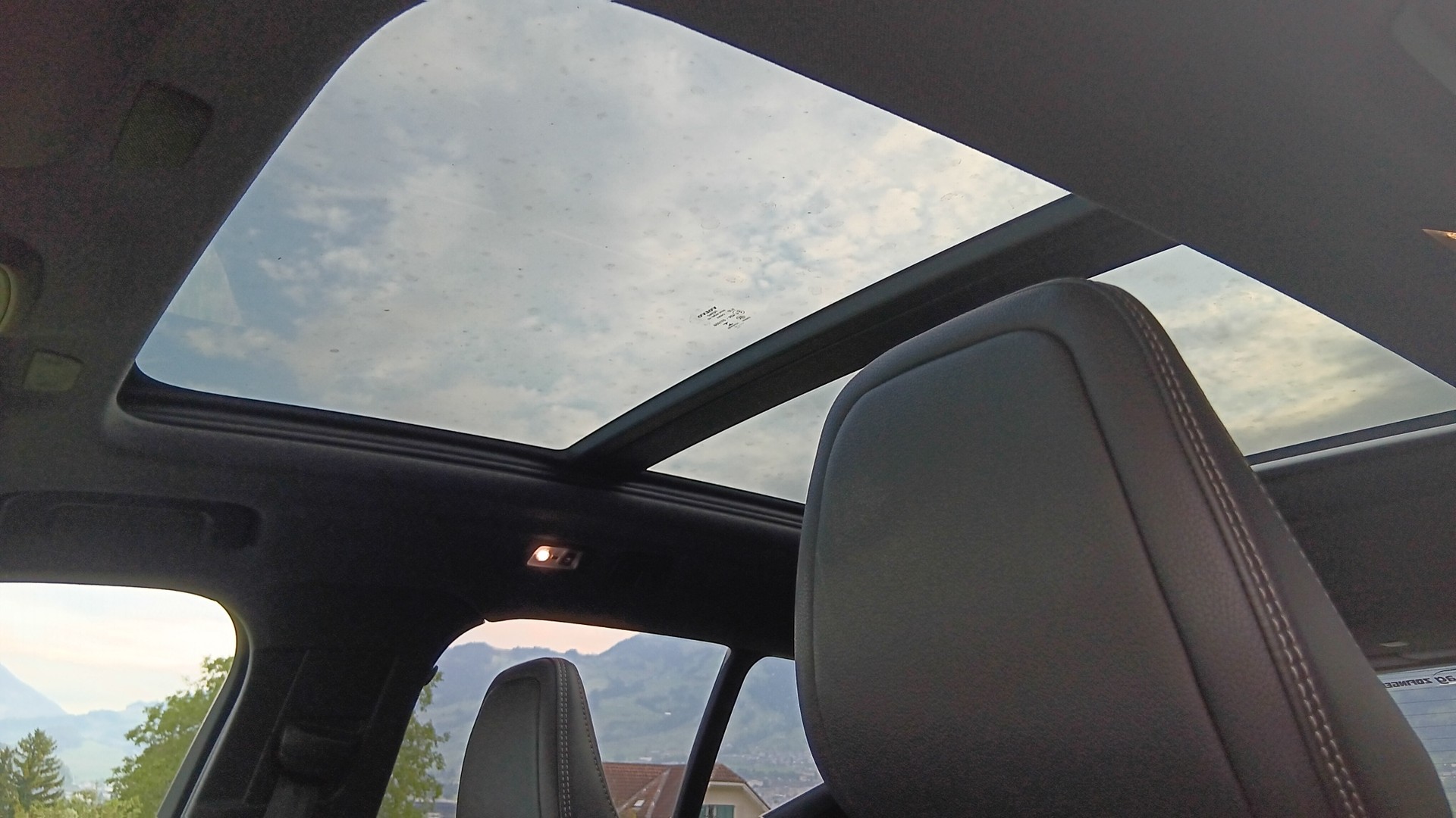 VOLVO XC40 D4 AWD R-Design Geartronic-image-11