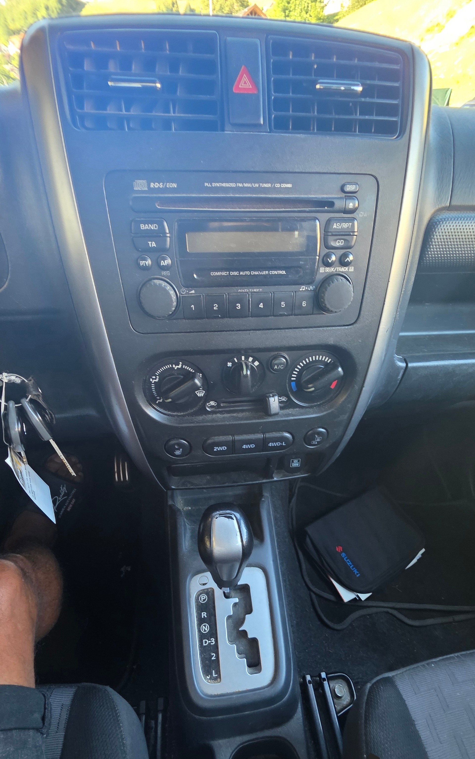 SUZUKI Jimny 1.3 16V GL Top-image-9