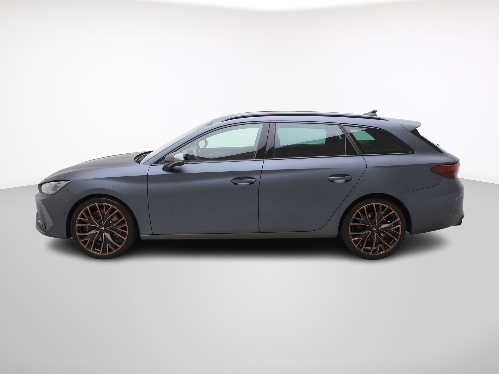 CUPRA Leon ST 2.0 TSI DSG VZ 4Drive-image-2