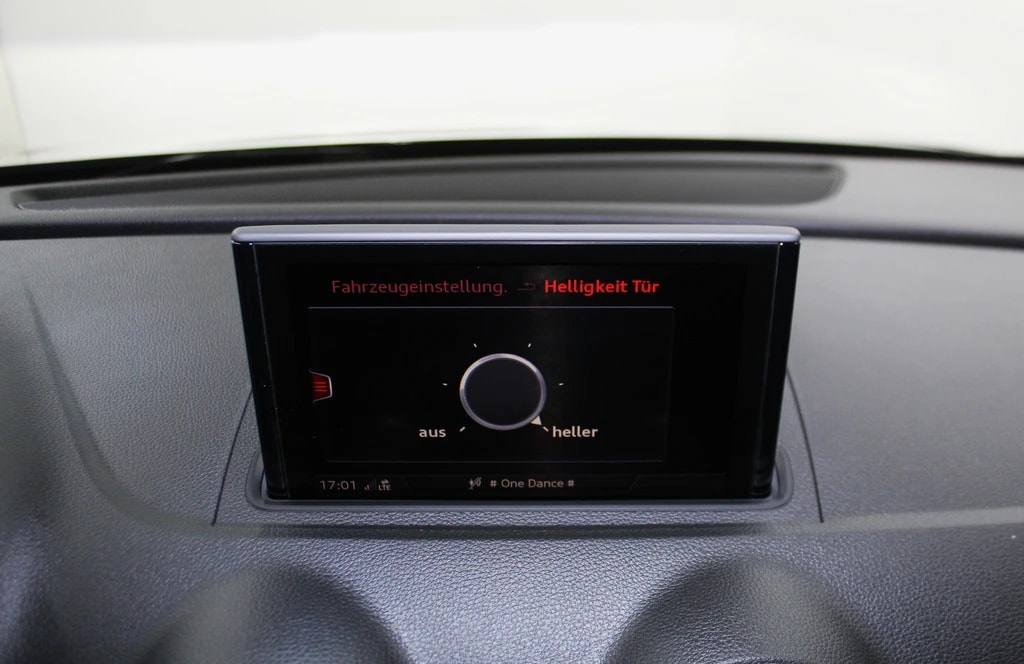 AUDI A3 Sportback 40 TFSI Sport quattro S-tronic S line Plus Sportpaket / CH-Fahrzeug-image-24
