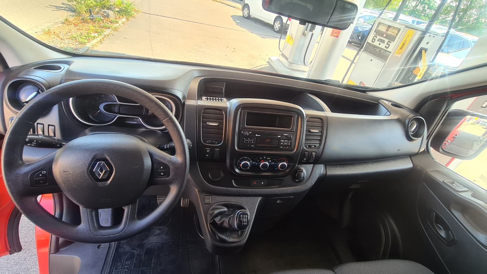RENAULT Trafic 2.0 Energy dCi 120 3.0t Business L1H1 ** 3-Plätzer ** Klimaanlage ** Dachträger ** Anh-Kupplung ** LTZ MFK 30.01.2026 **-image-15