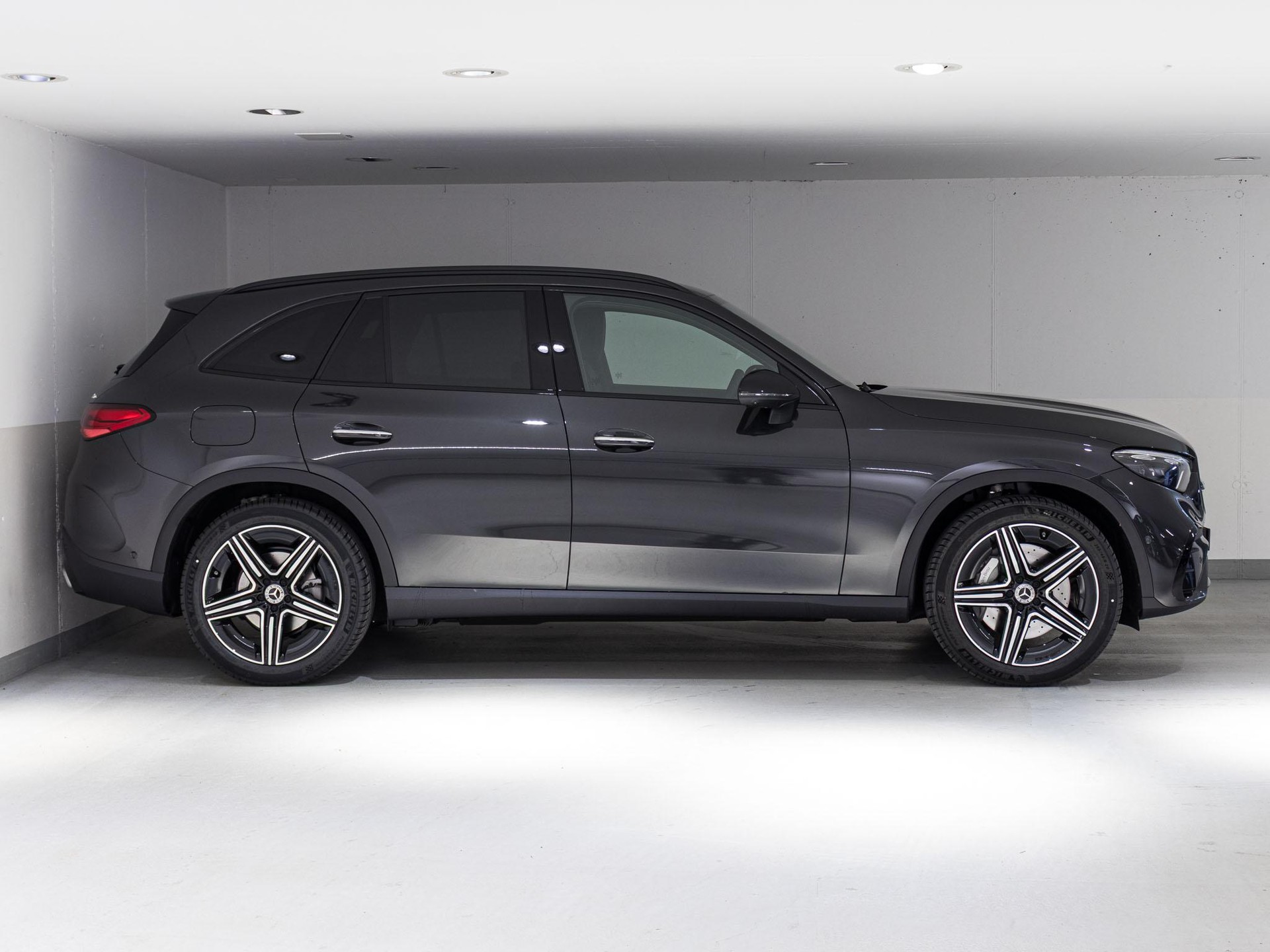 MERCEDES-BENZ GLC 220 d 4MATIC-image-1