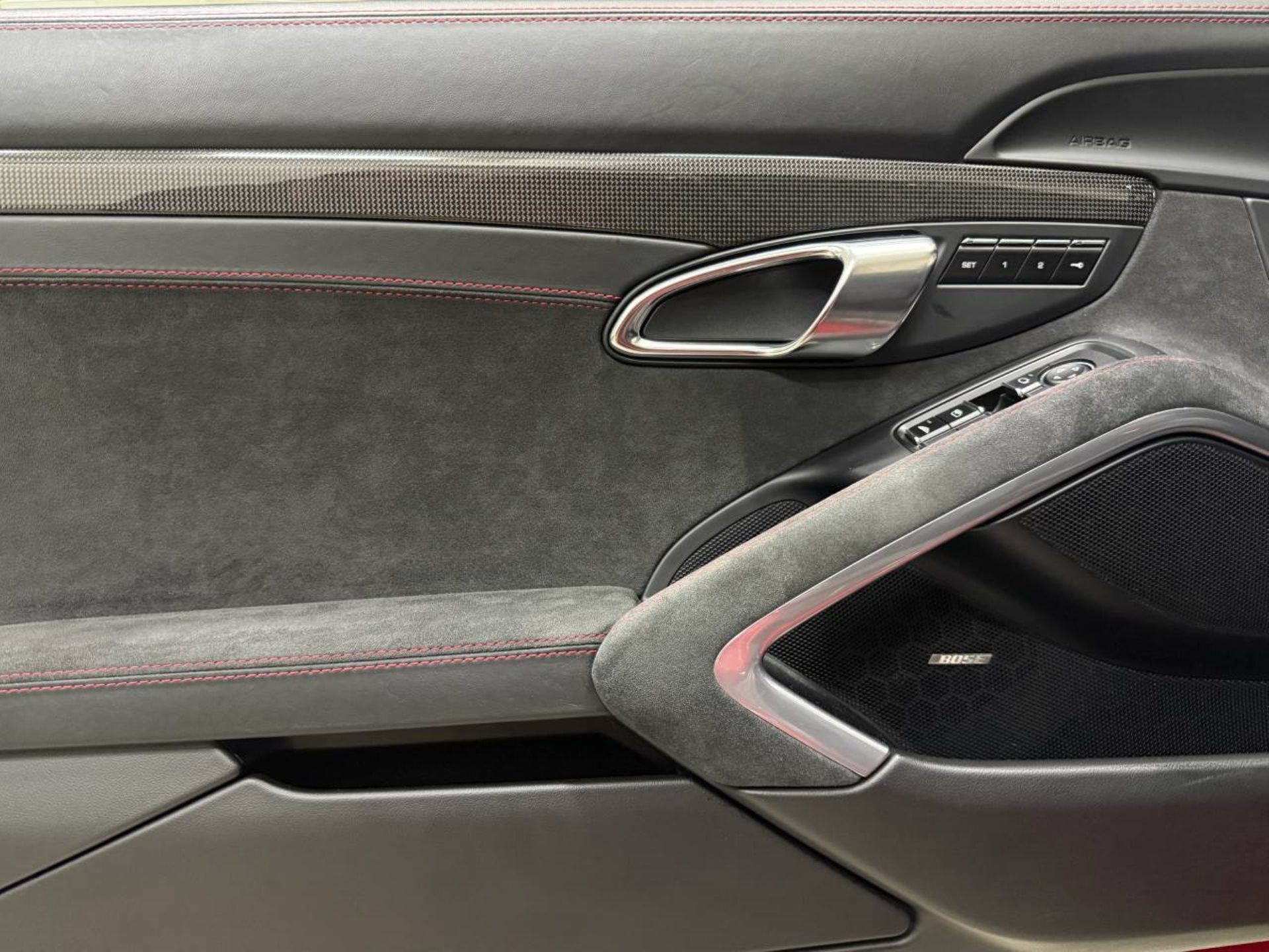 PORSCHE 911 Carrera 4 GTS Cabriolet-image-21