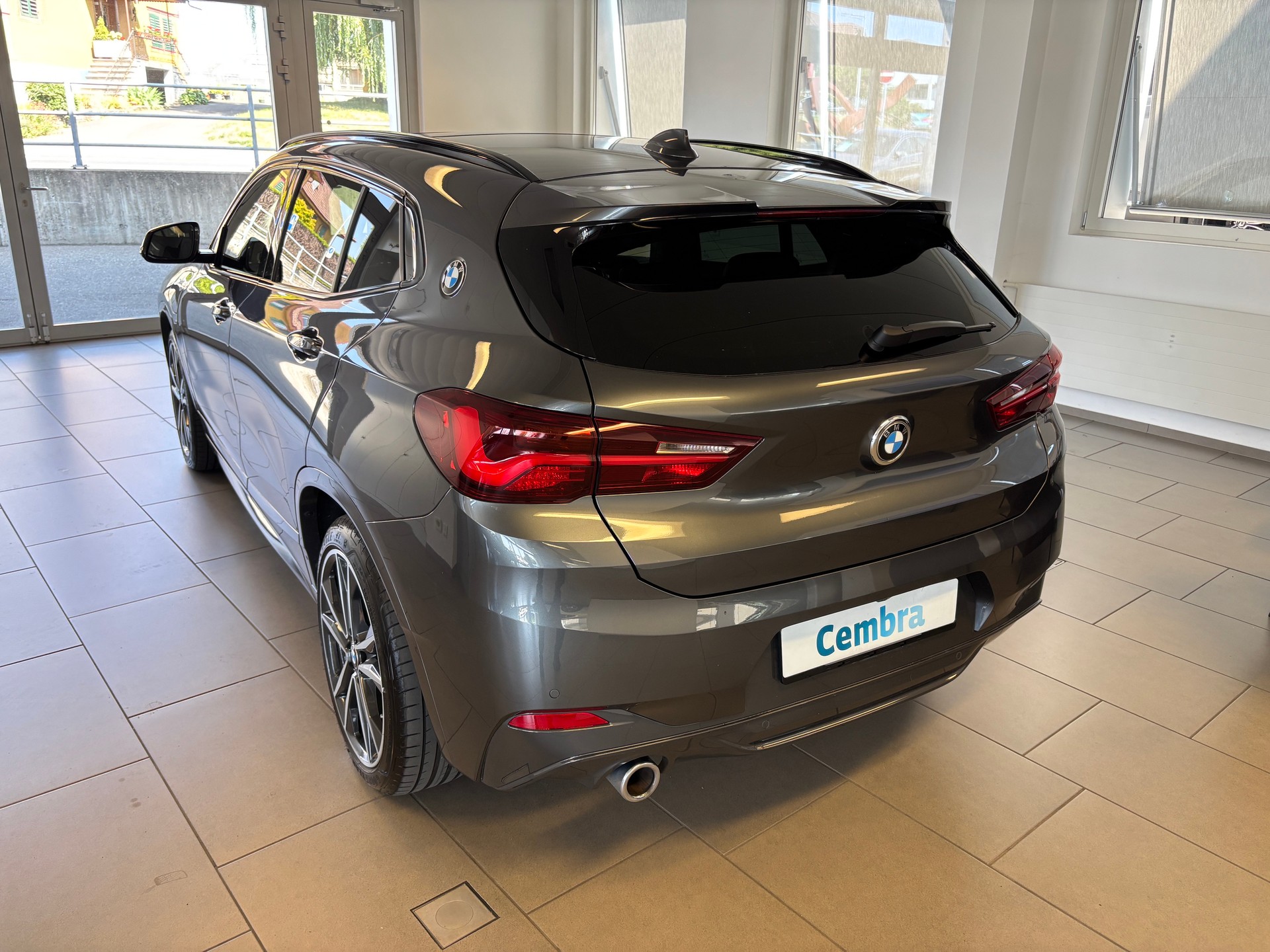 BMW X2 xDrive 25e M Sport Steptronic-image-3
