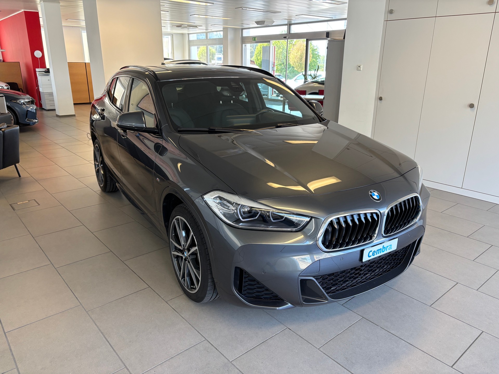 BMW X2 xDrive 25e M Sport Steptronic-image-1