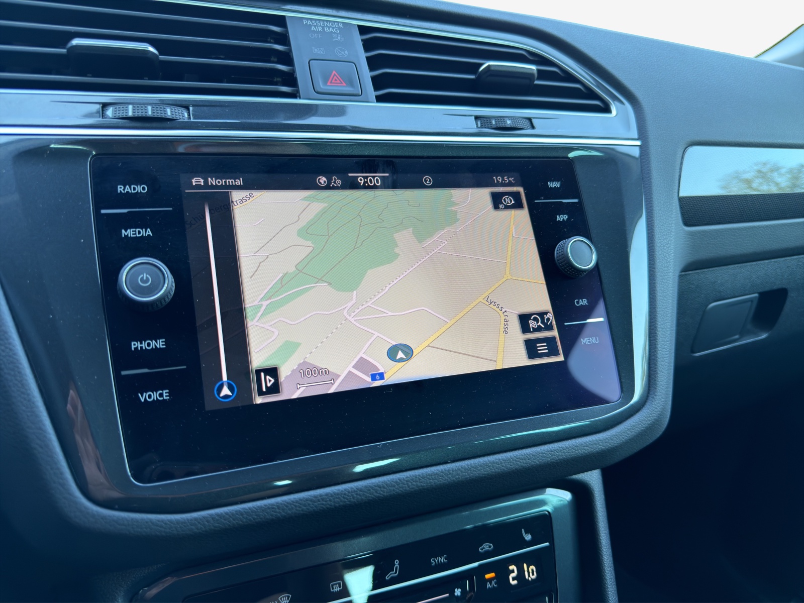 VW Tiguan 2.0TSI Elegance 4Motion DSG-image-14
