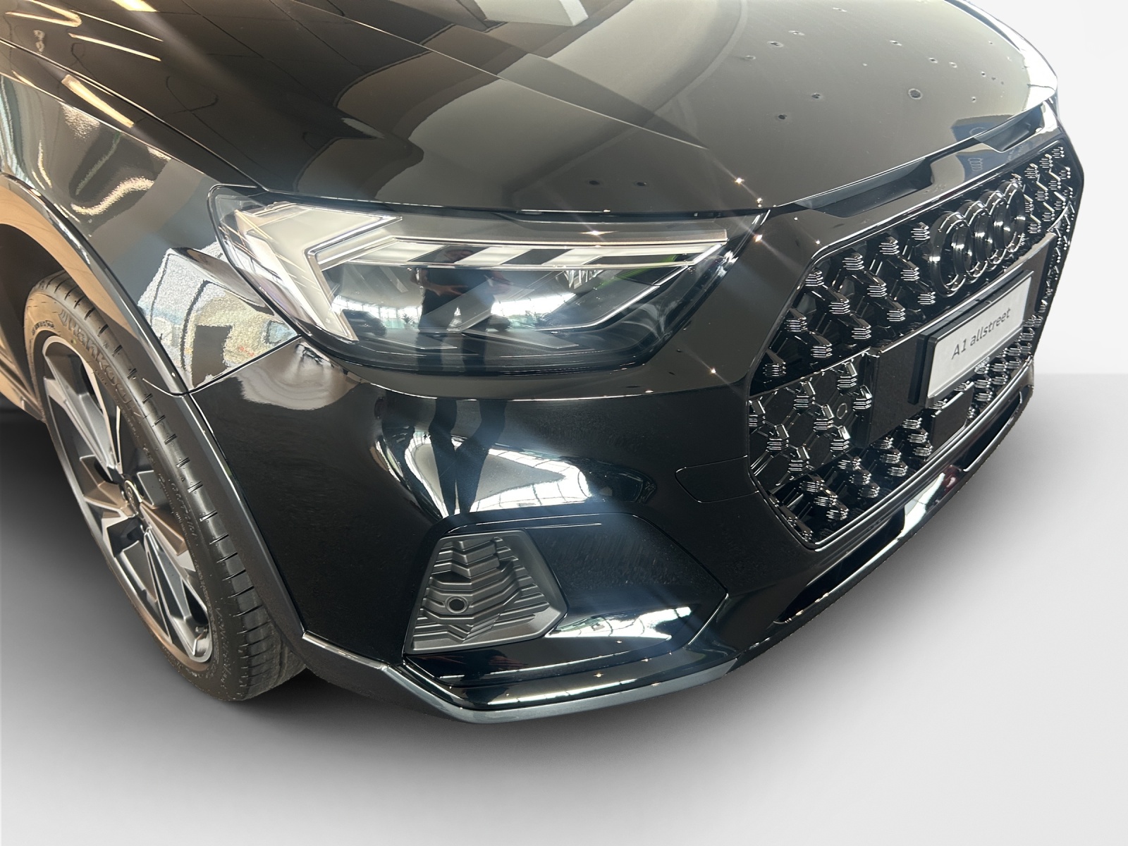 AUDI A1 allstreet 30 TFSI Attraction S-tronic-image-15