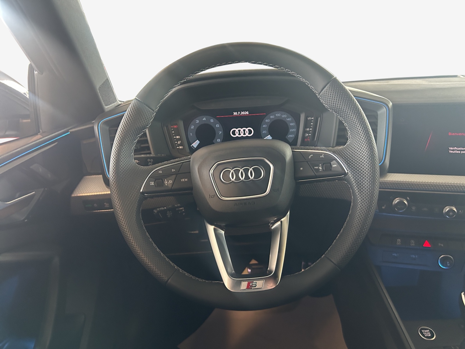 AUDI A1 allstreet 30 TFSI Attraction S-tronic-image-9
