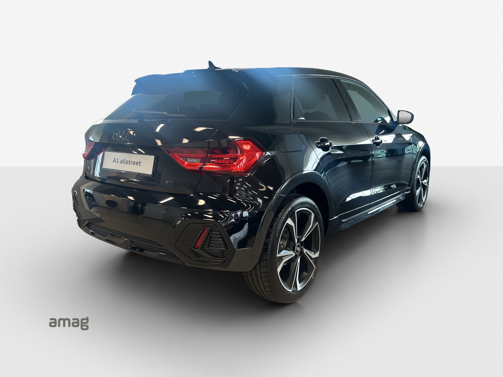 AUDI A1 allstreet 30 TFSI Attraction S-tronic-image-4
