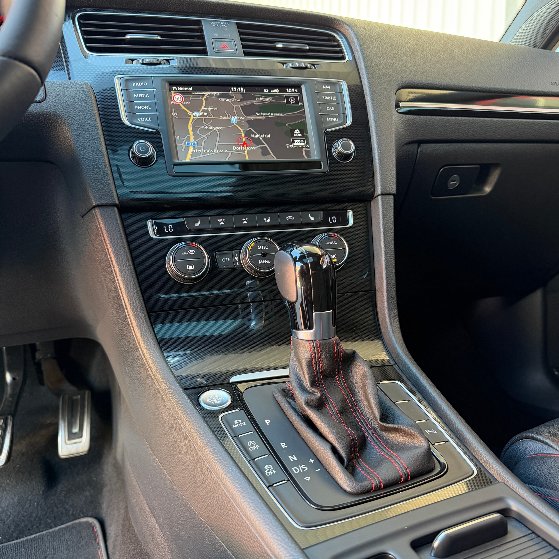 VW Golf 2.0 TSI GTI Performance DSG-image-10