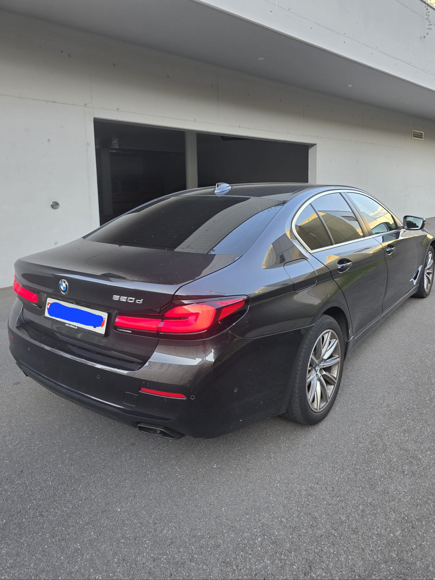 BMW 520d xDrive paddles-image-4