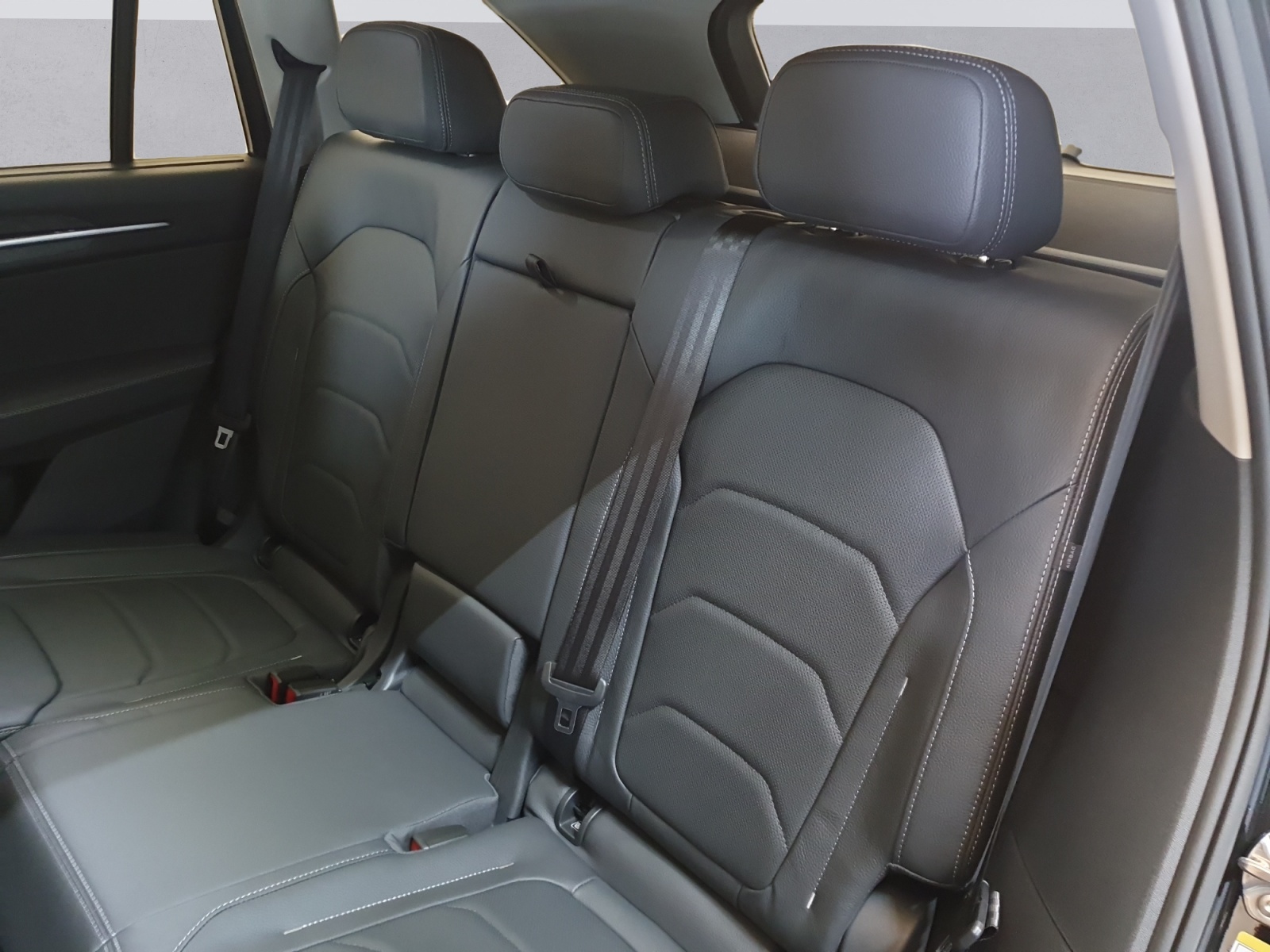 SKODA Kodiaq 1.5 TSI PHEV Dynamic-image-9
