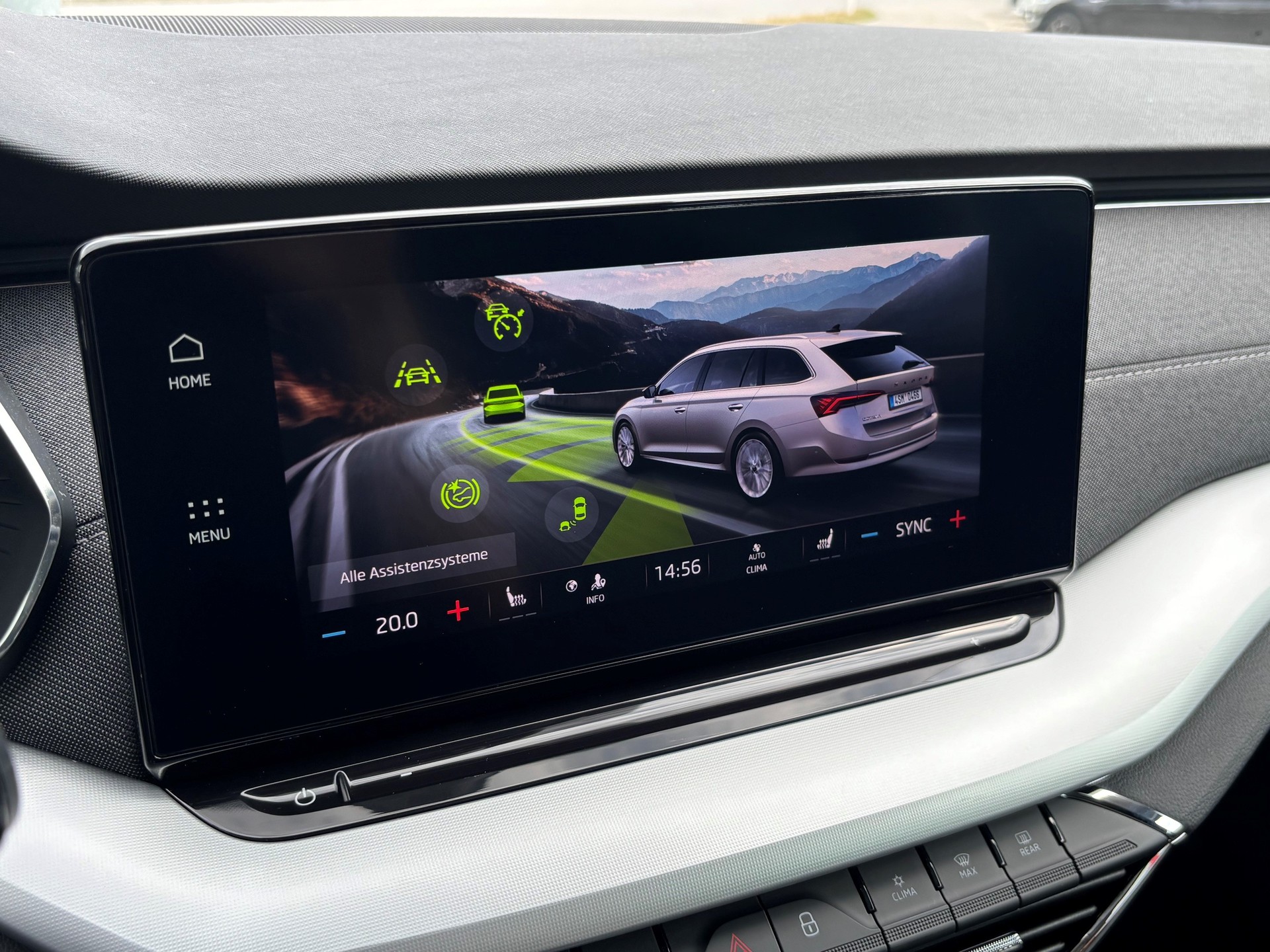 SKODA Octavia Combi 1.0 mHEV DSG Style-image-12