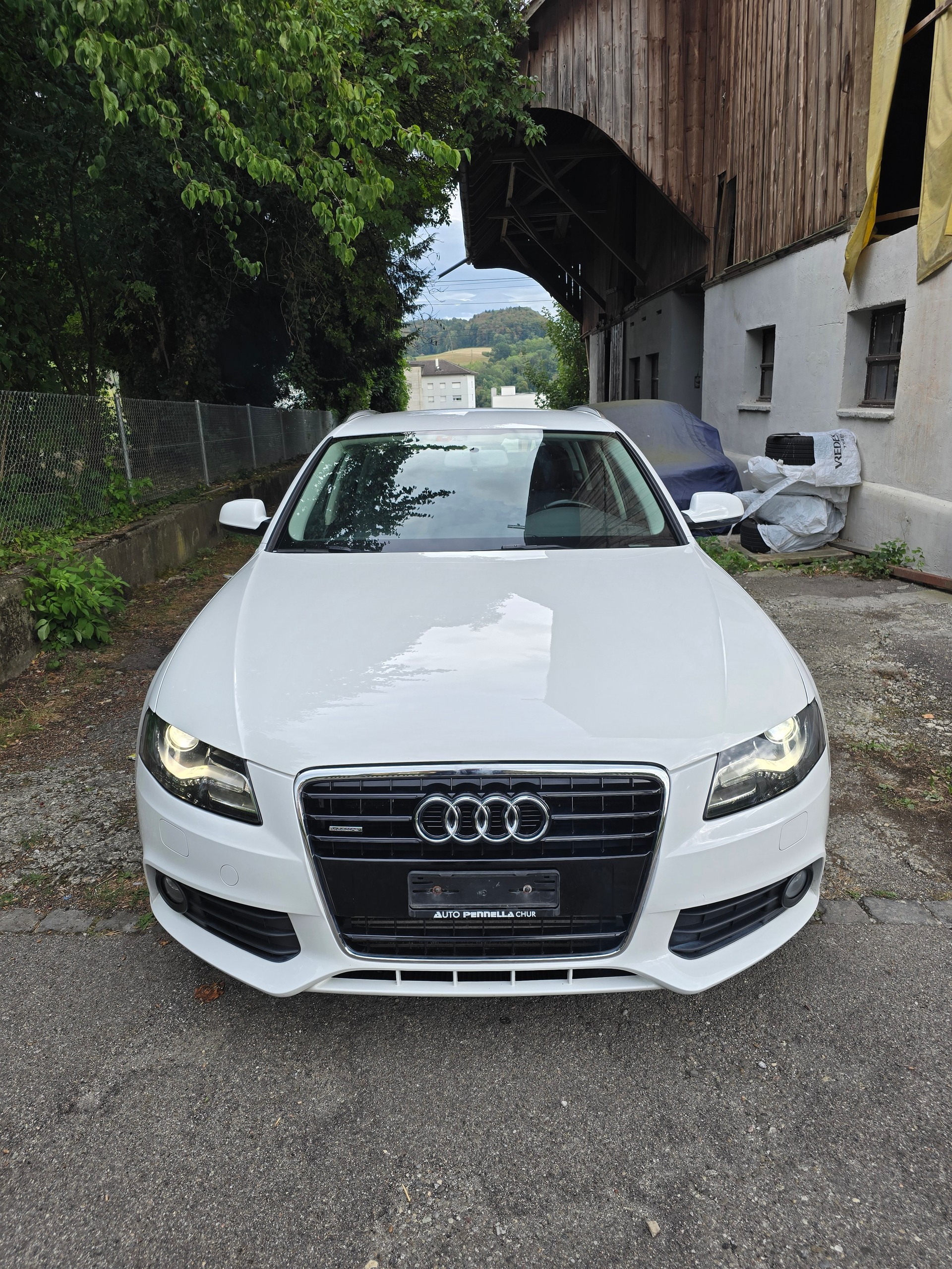 AUDI A4 Avant 3.0 TDI quattro S-tronic-image-1