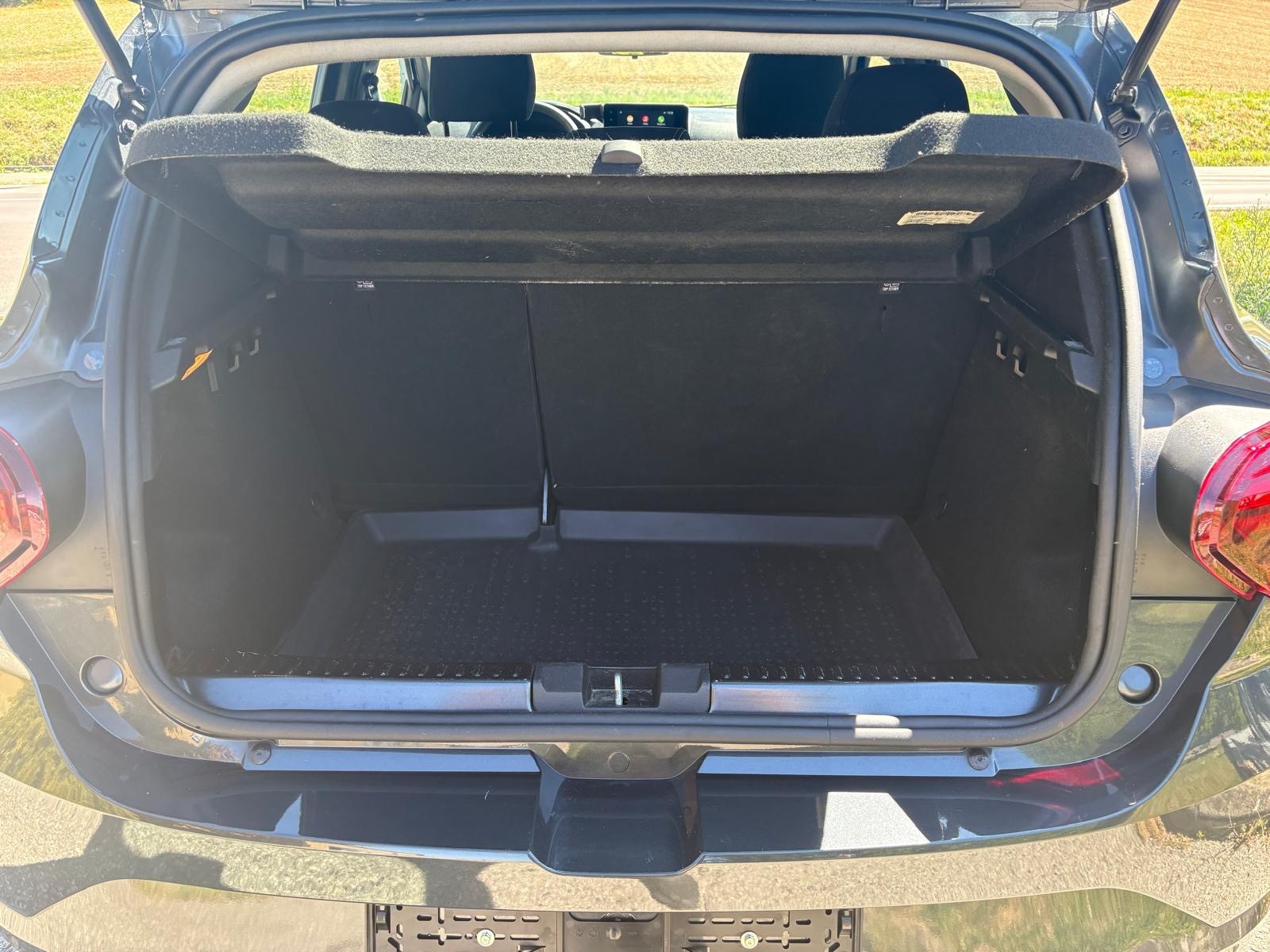 DACIA Sandero TCe 90 Comfort-image-11