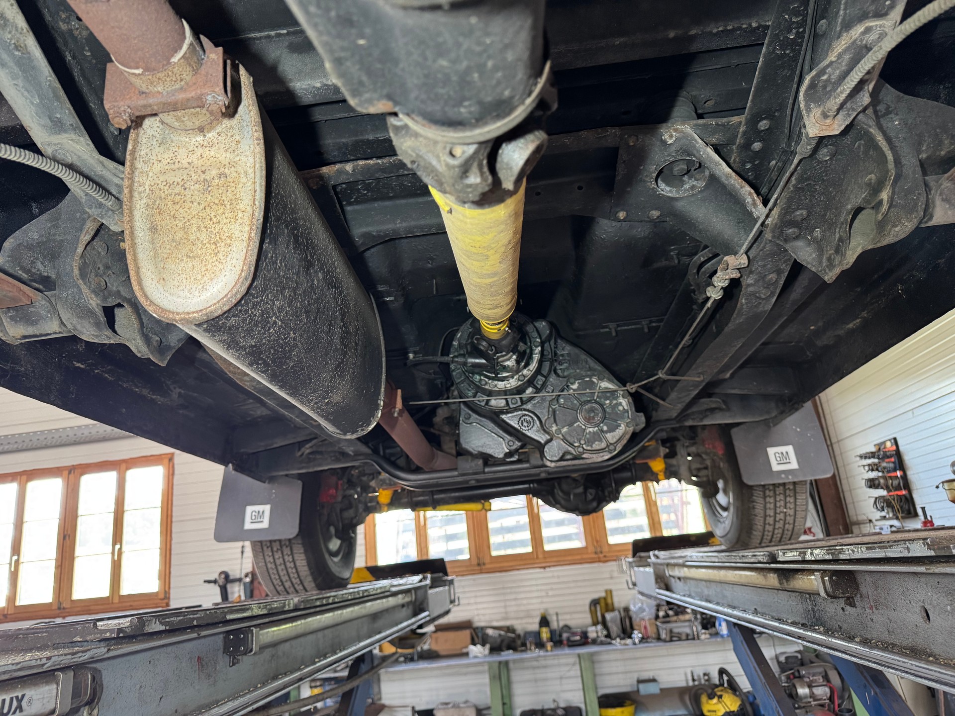 CHEVROLET K5-image-9