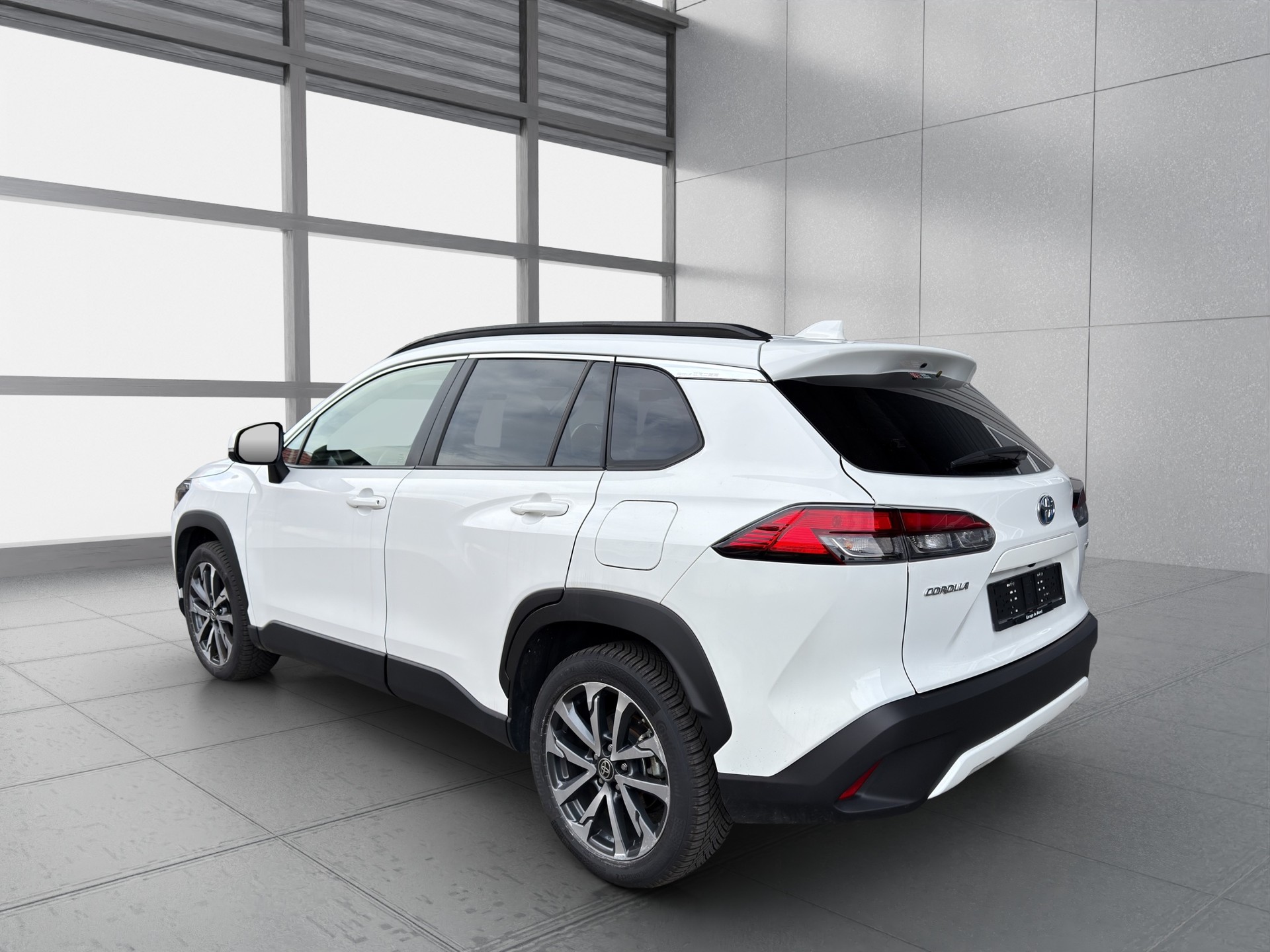 TOYOTA Corolla Cross 2.0 4WD Trend e-CVT-image-2