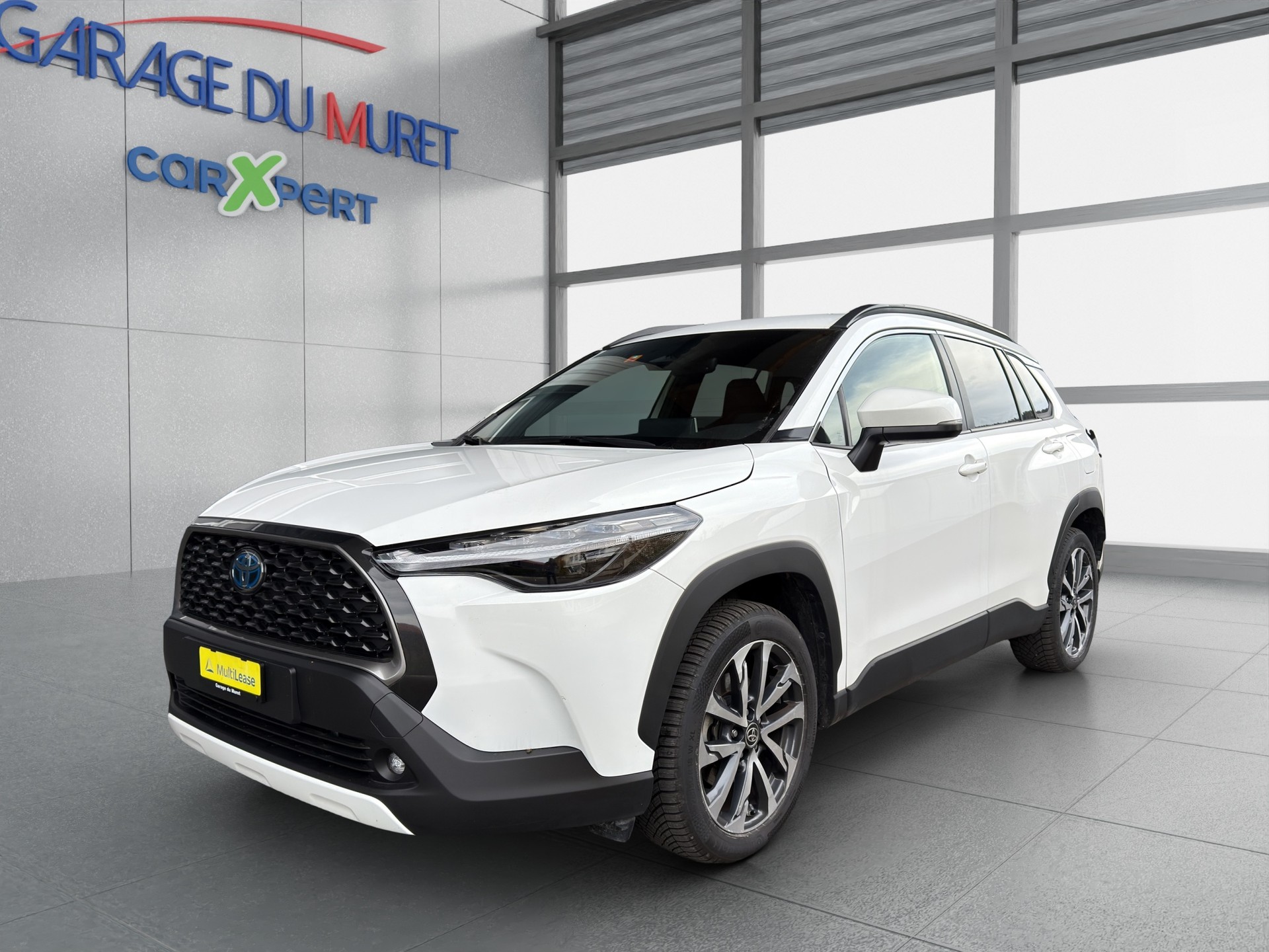 TOYOTA Corolla Cross 2.0 4WD Trend e-CVT-image-0