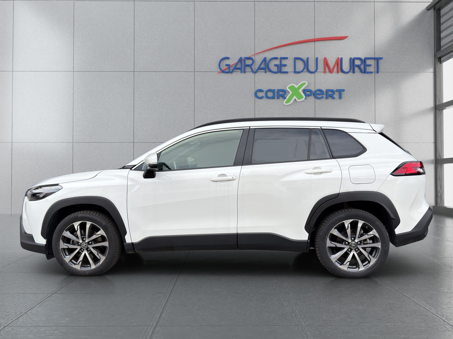 TOYOTA Corolla Cross 2.0 4WD Trend e-CVT-image-1
