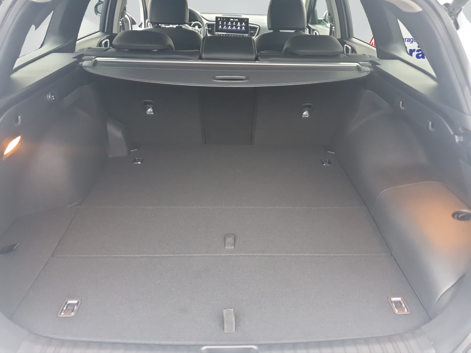 KIA Ceed SW 1.6 GDi Plug-in Hybrid Style-image-9