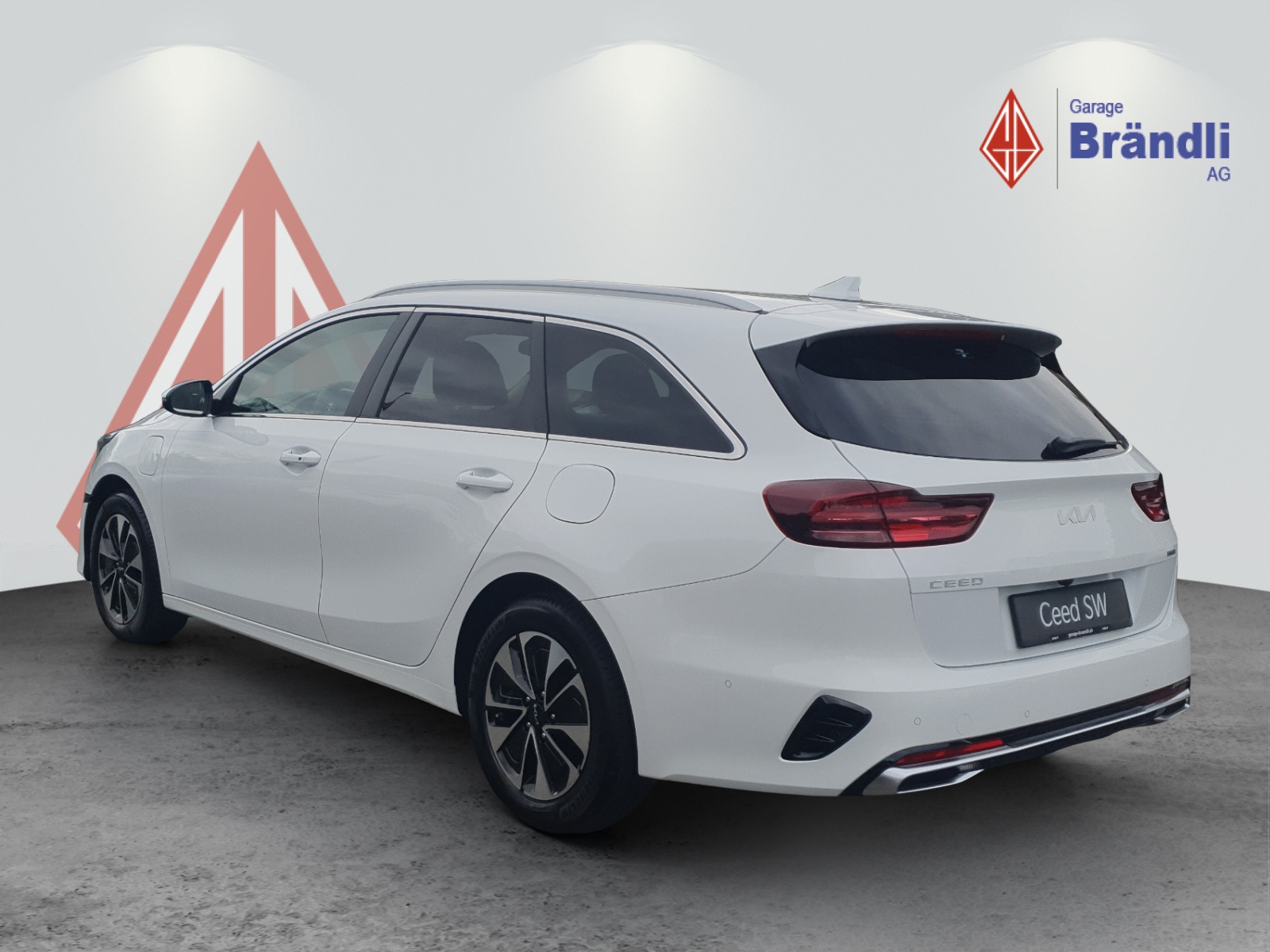 KIA Ceed SW 1.6 GDi Plug-in Hybrid Style-showroom-element-3