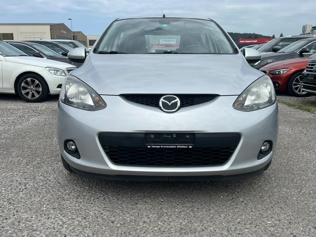 MAZDA 2 1.3i 16V Exclusive-image-8