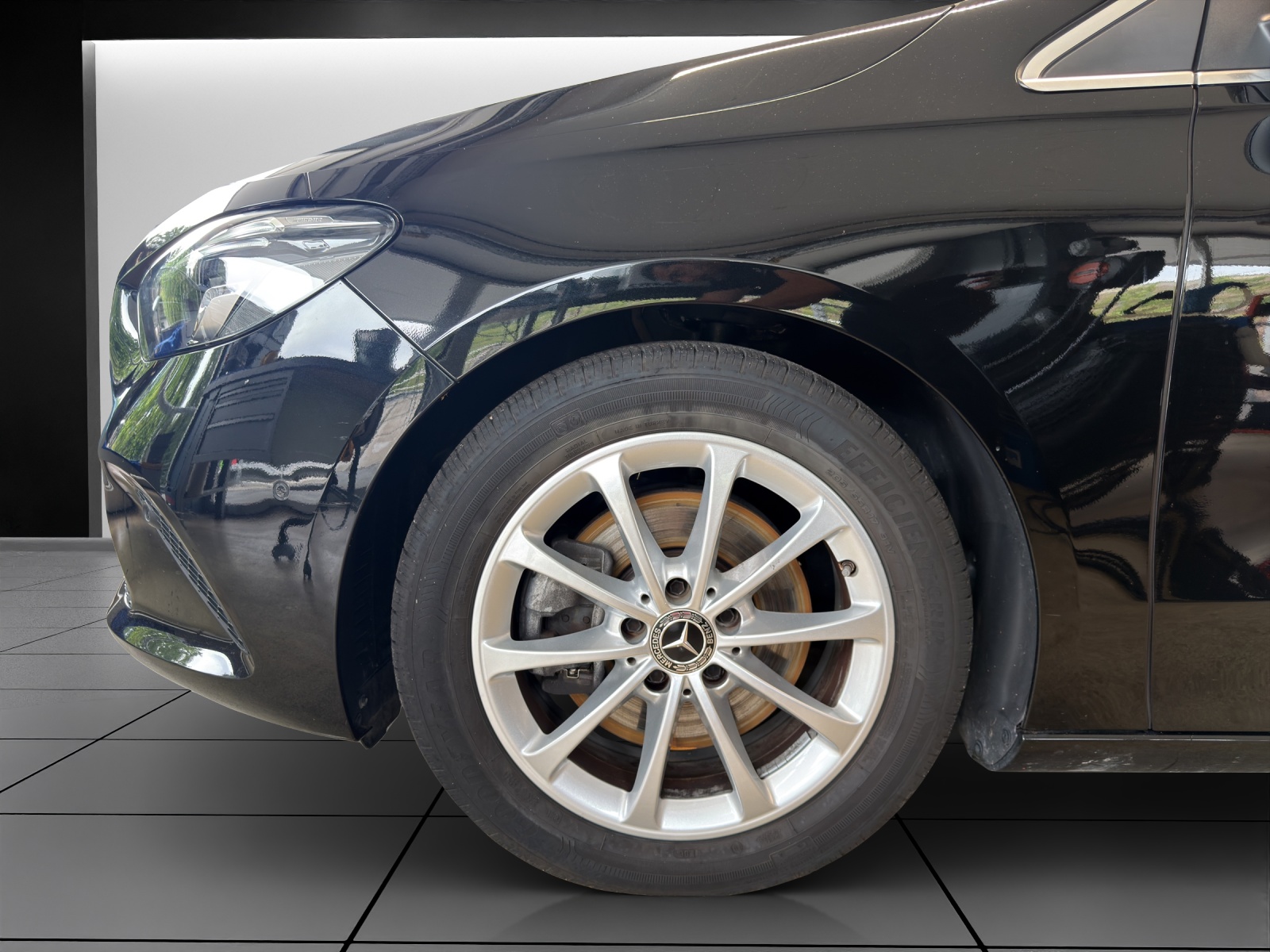 MERCEDES-BENZ B 220 4Matic Progressive 7G-DCT-image-6