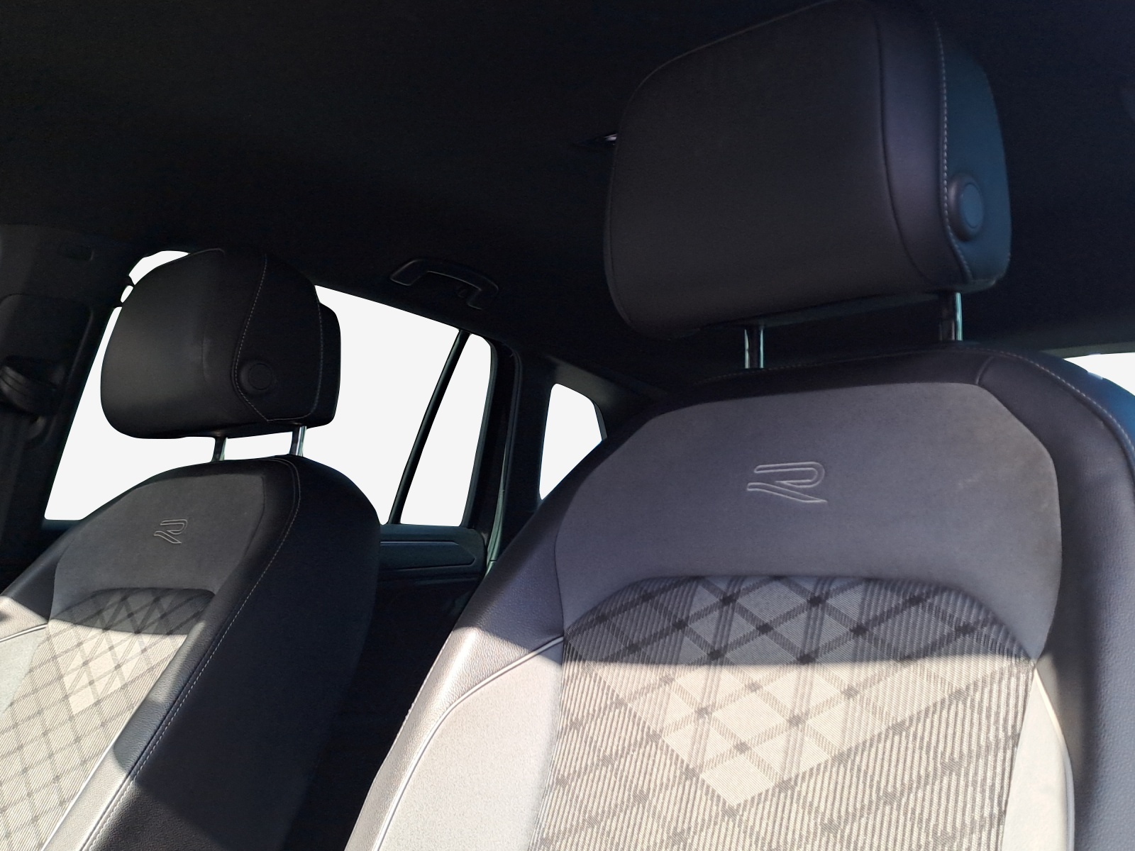 VW Tiguan 1.4TSI PHEV Selection DSG-image-14