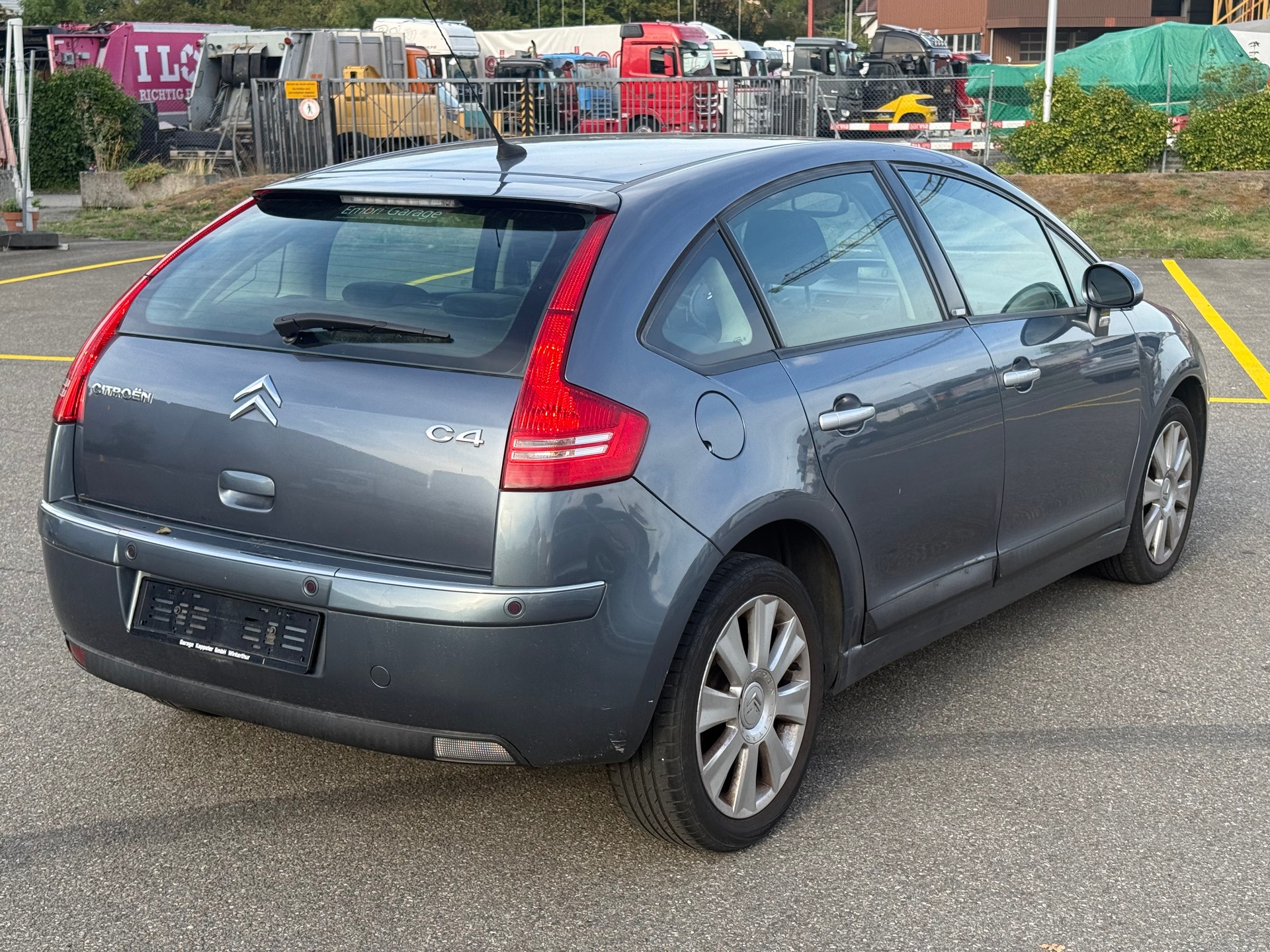 CITROEN C4 Berline 2.0 16V HDi Exclusive-image-3