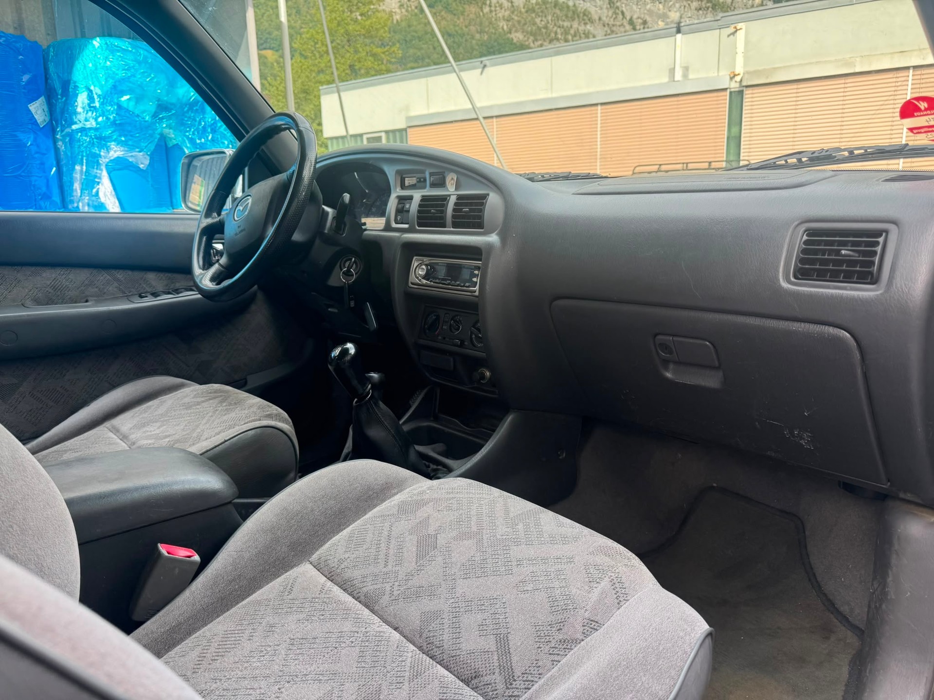 MAZDA B 2500TD 4x4 DoubleCab. Hurricane-image-11