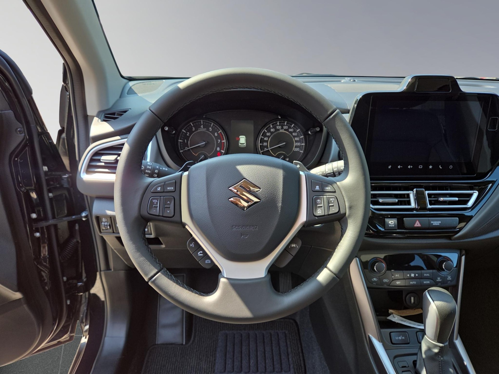 SUZUKI S-Cross 1.4 T Compact Top Hybrid 4x4-image-9