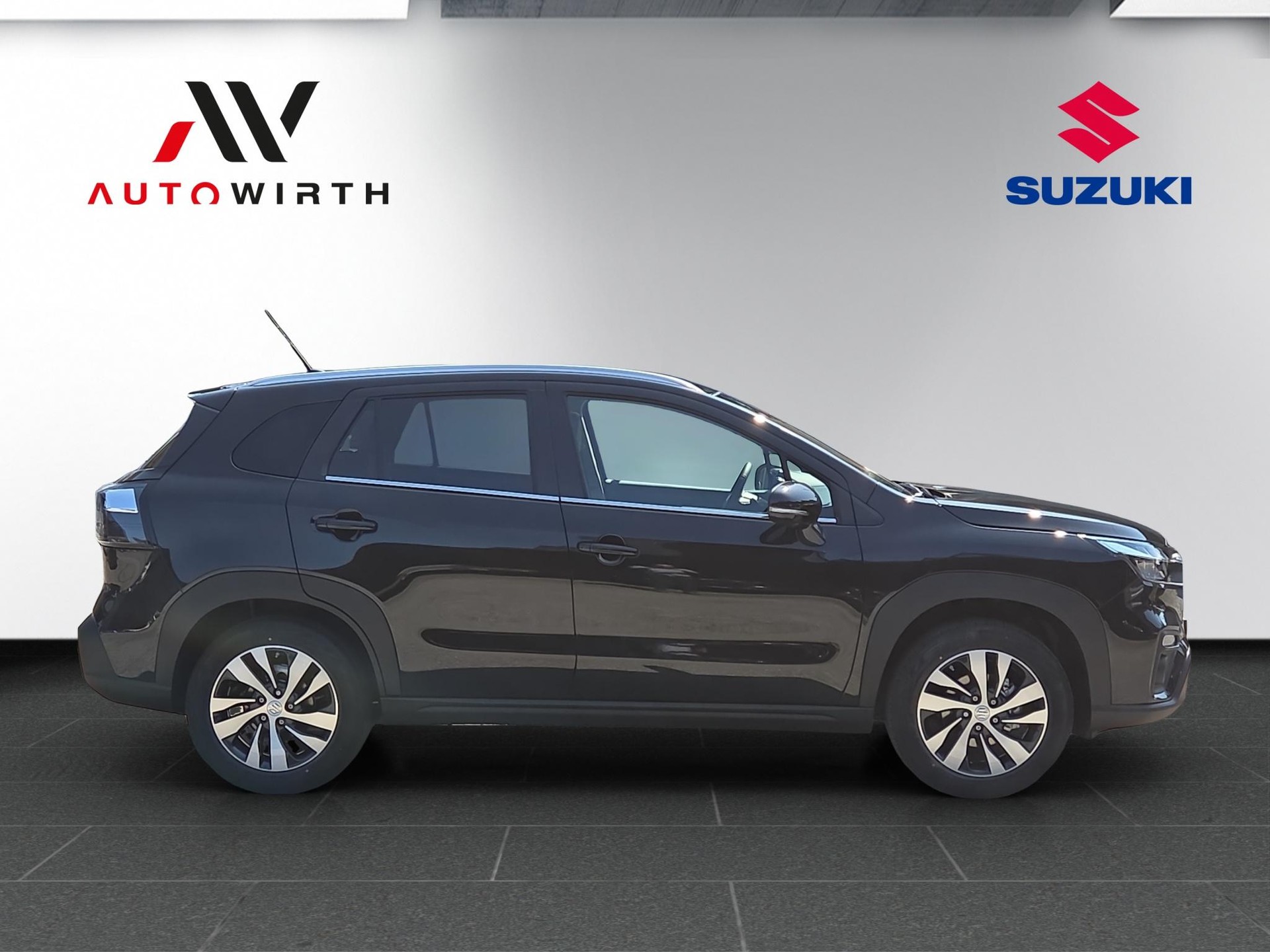 SUZUKI S-Cross 1.4 T Compact Top Hybrid 4x4-image-3