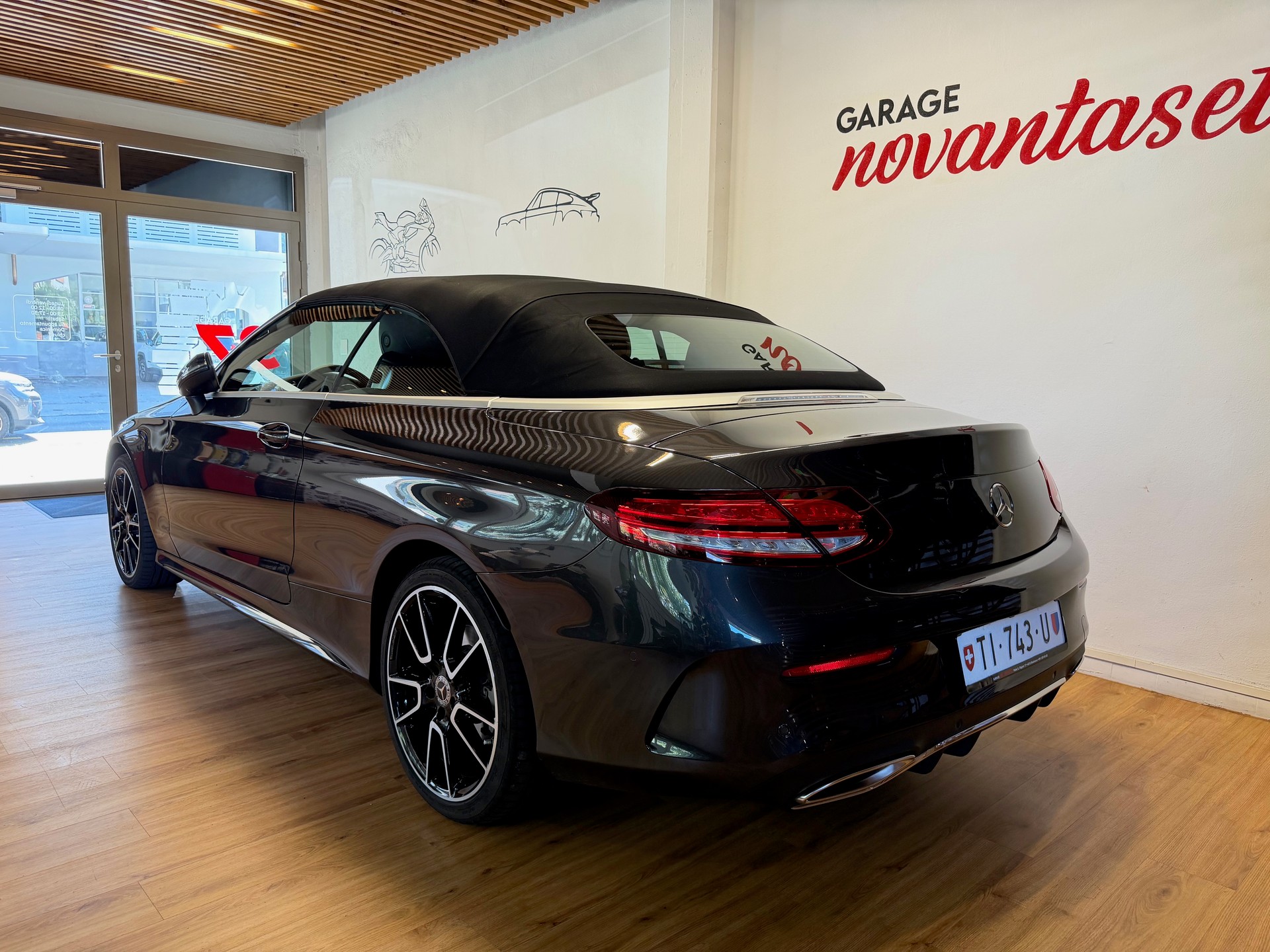 MERCEDES-BENZ C 200 AMG Line Cabriolet 4Matic 9G-Tronic-image-5