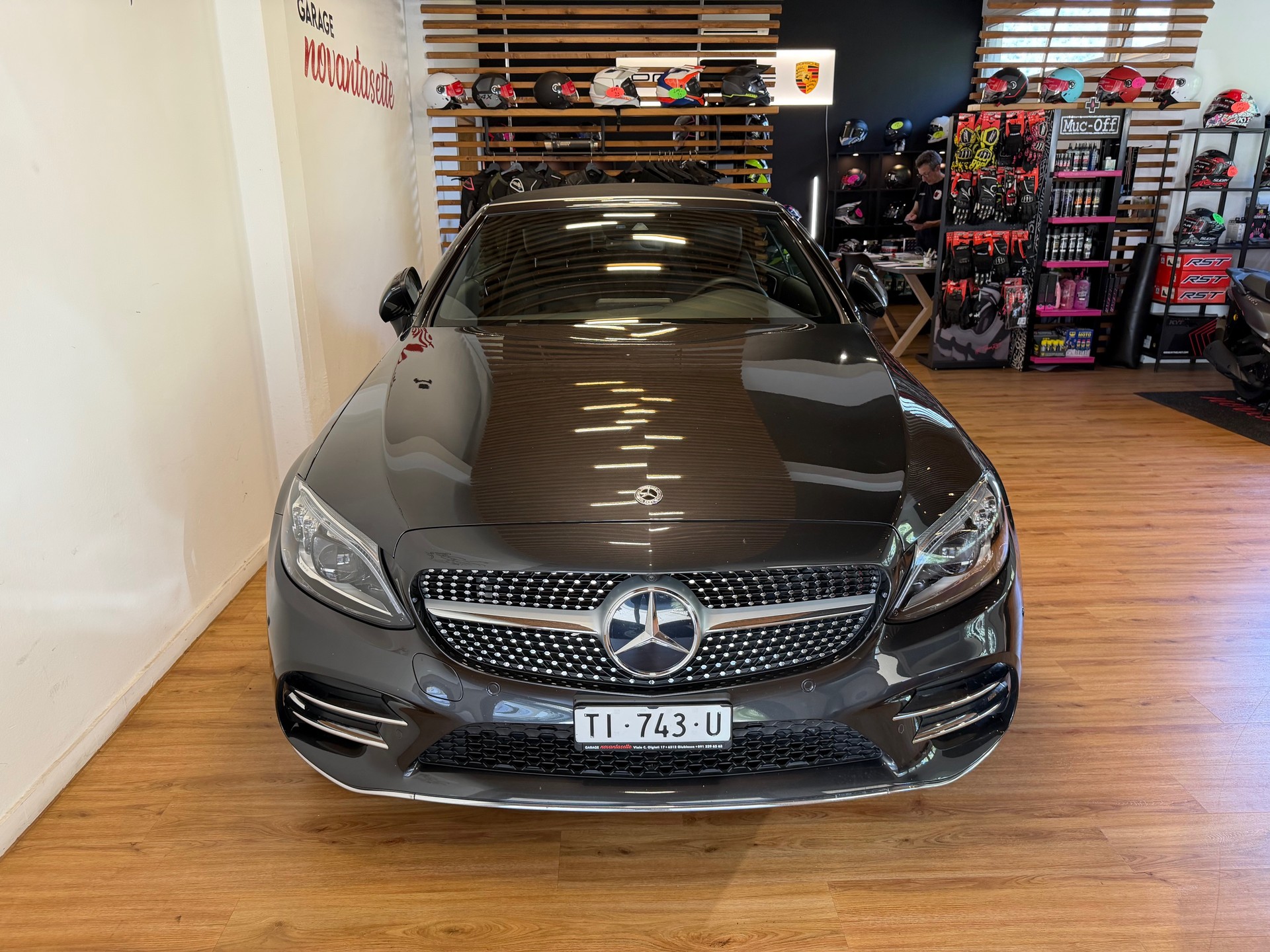 MERCEDES-BENZ C 200 AMG Line Cabriolet 4Matic 9G-Tronic-image-3