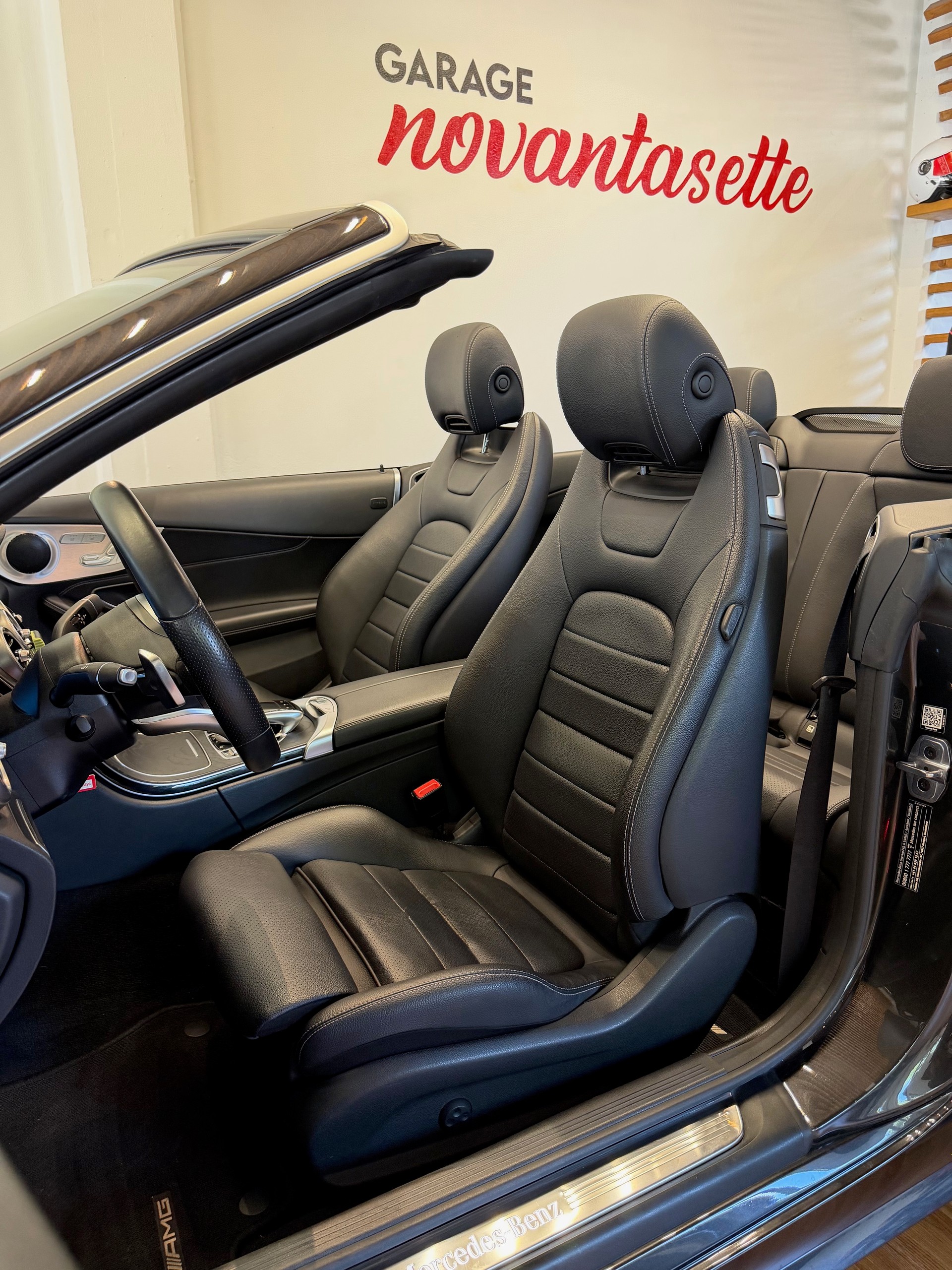 MERCEDES-BENZ C 200 AMG Line Cabriolet 4Matic 9G-Tronic-image-9