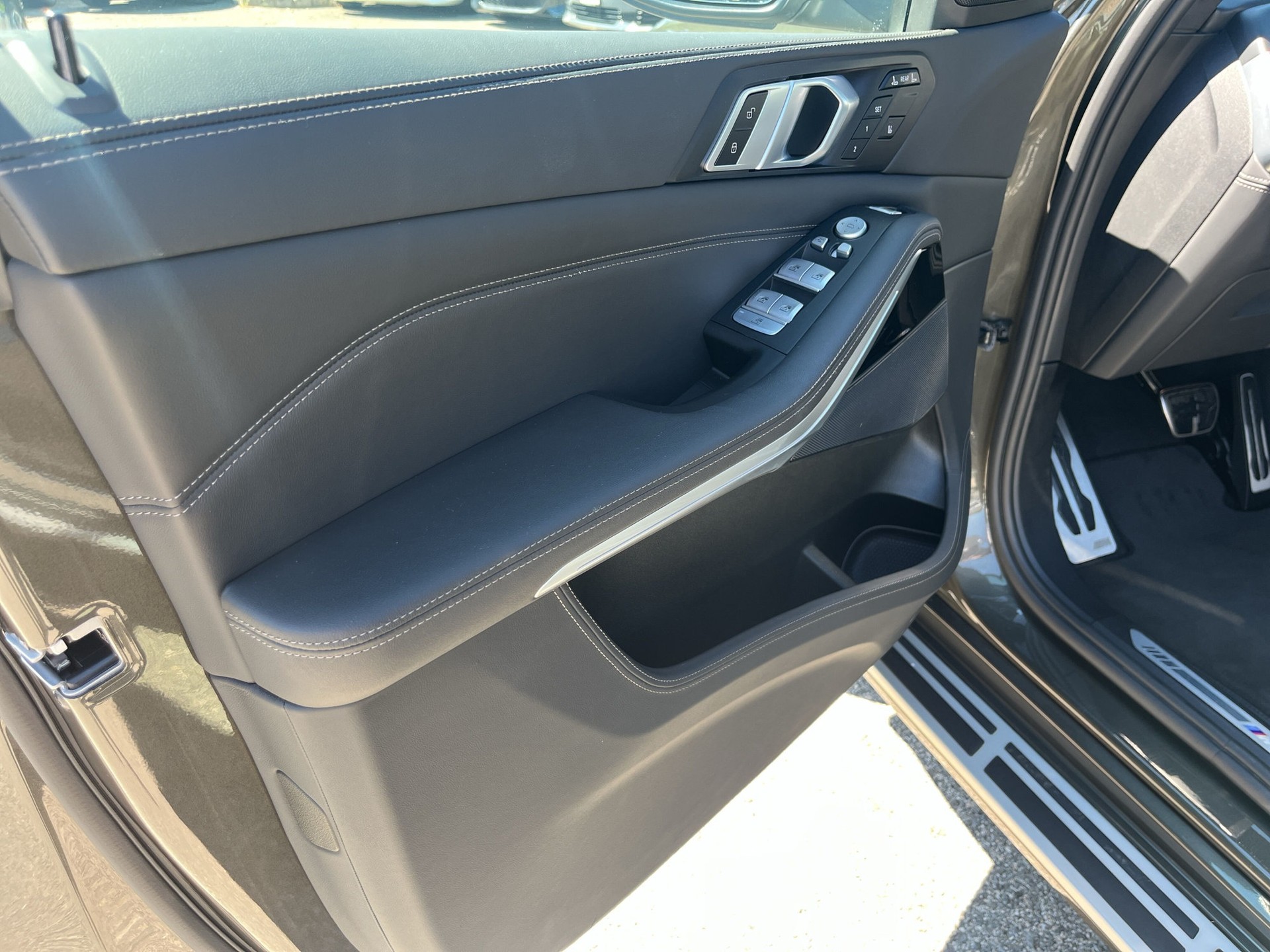 BMW X7 xDrive 48V 40i M Sport Steptronic-image-16