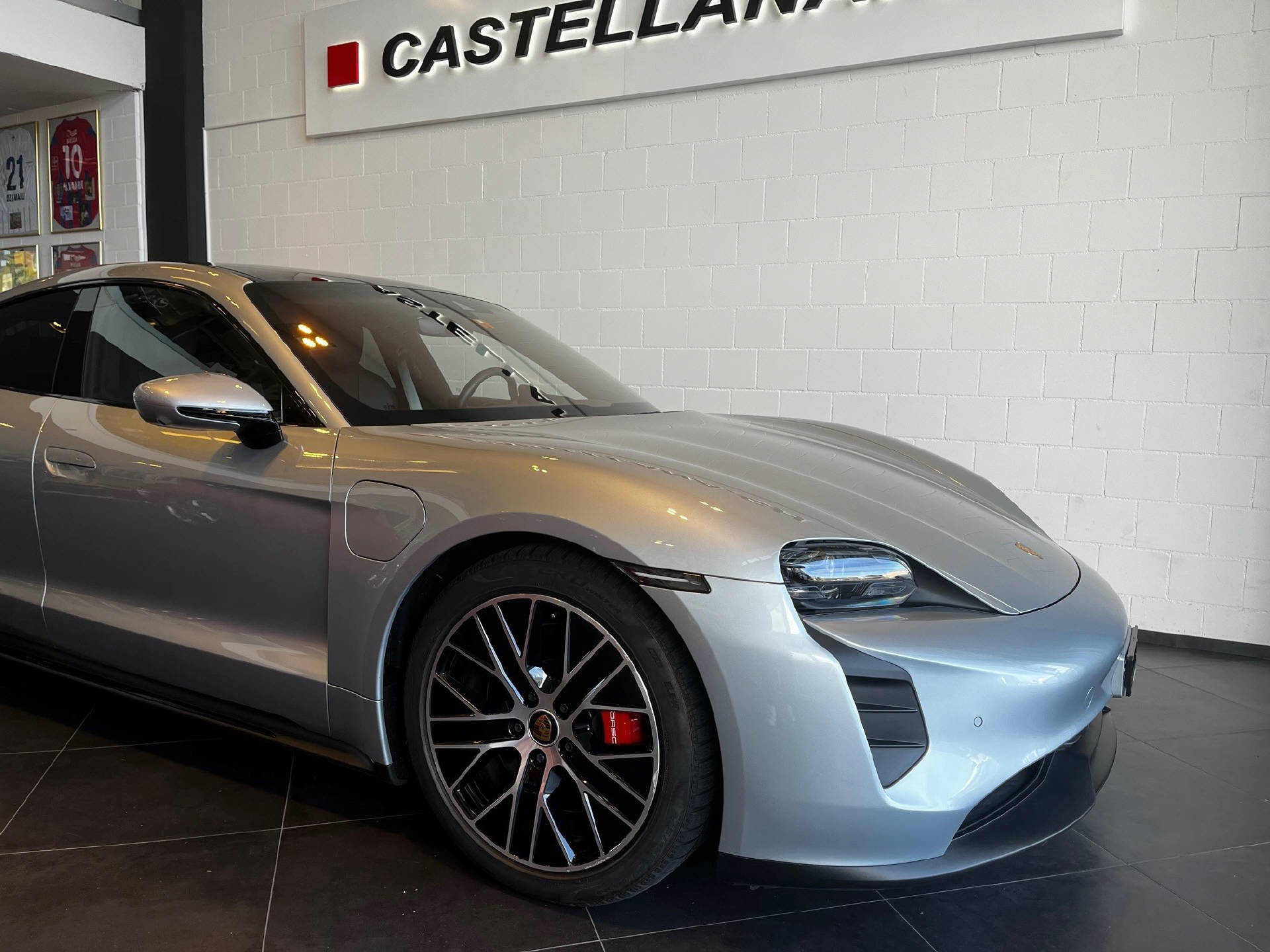 PORSCHE Taycan GTS-image-1