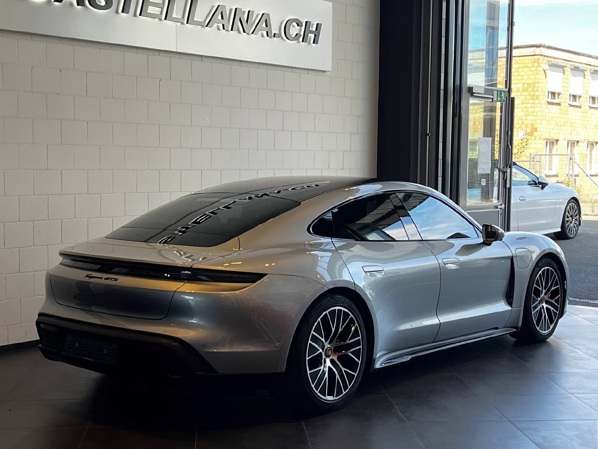 PORSCHE Taycan GTS-image-6