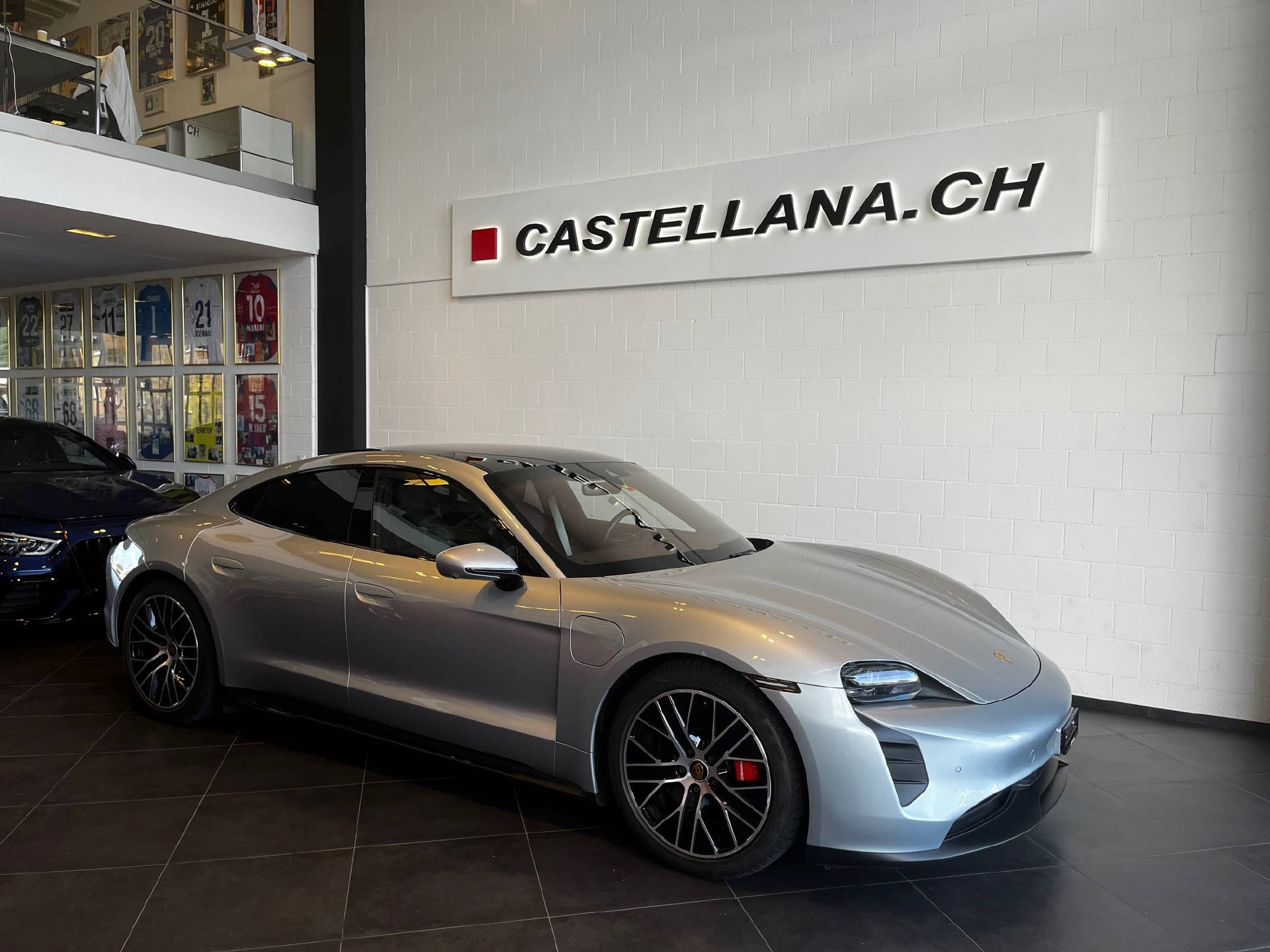 PORSCHE Taycan GTS-image-0