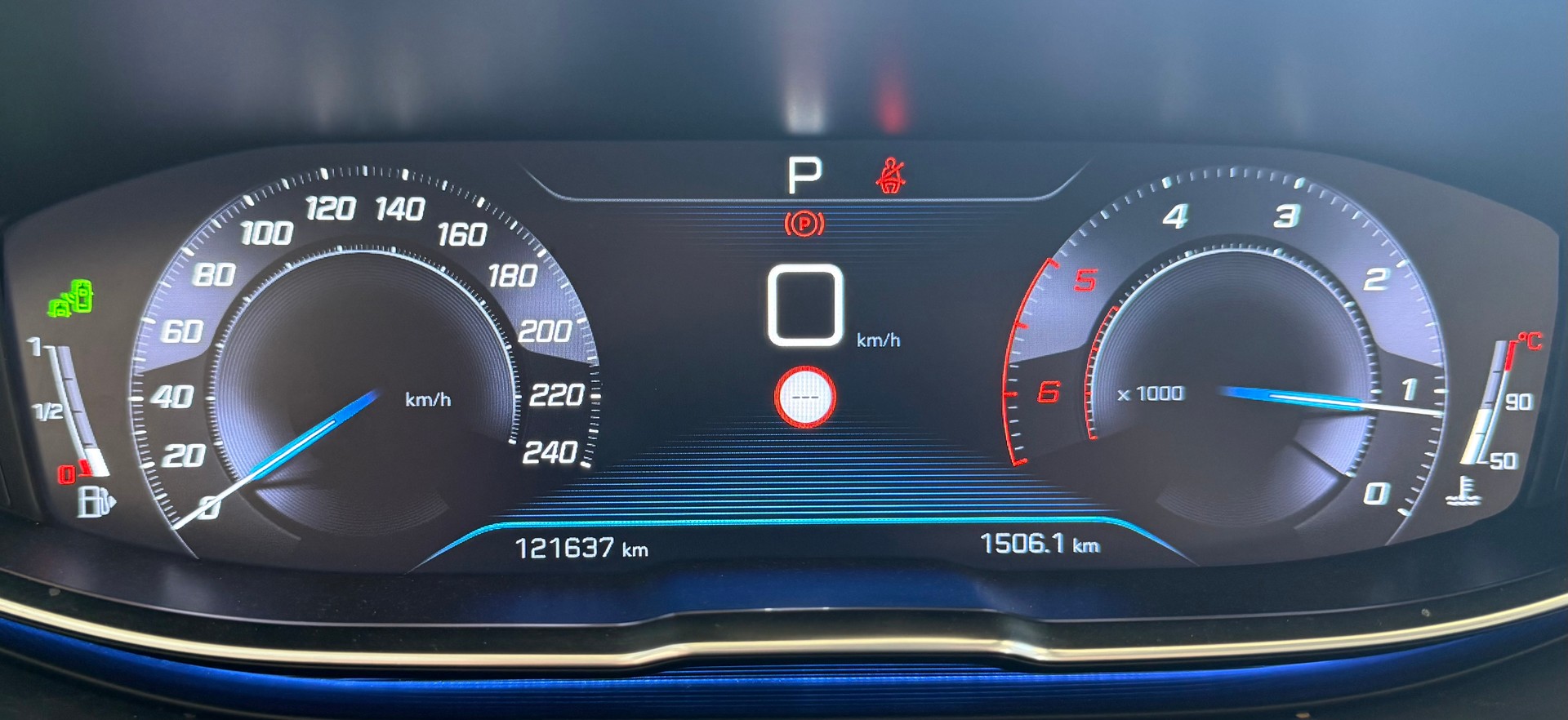 PEUGEOT 3008 1.5 BlueHDi Active EAT-image-15