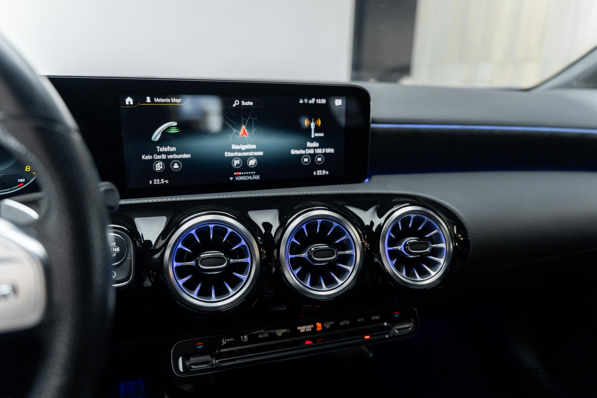 MERCEDES-BENZ A 200 AMG Line 7G-DCT-image-10
