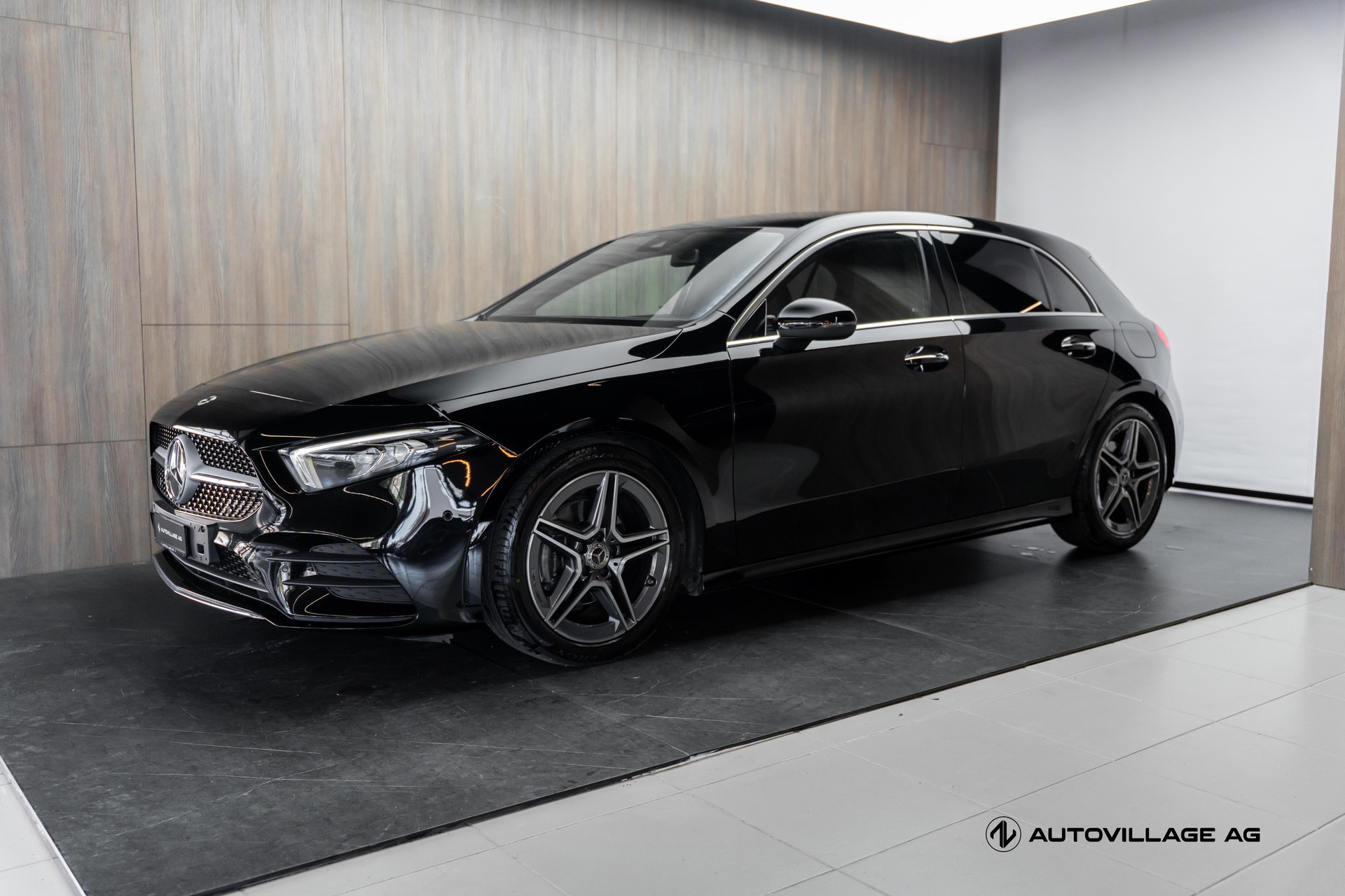 MERCEDES-BENZ A 200 AMG Line 7G-DCT