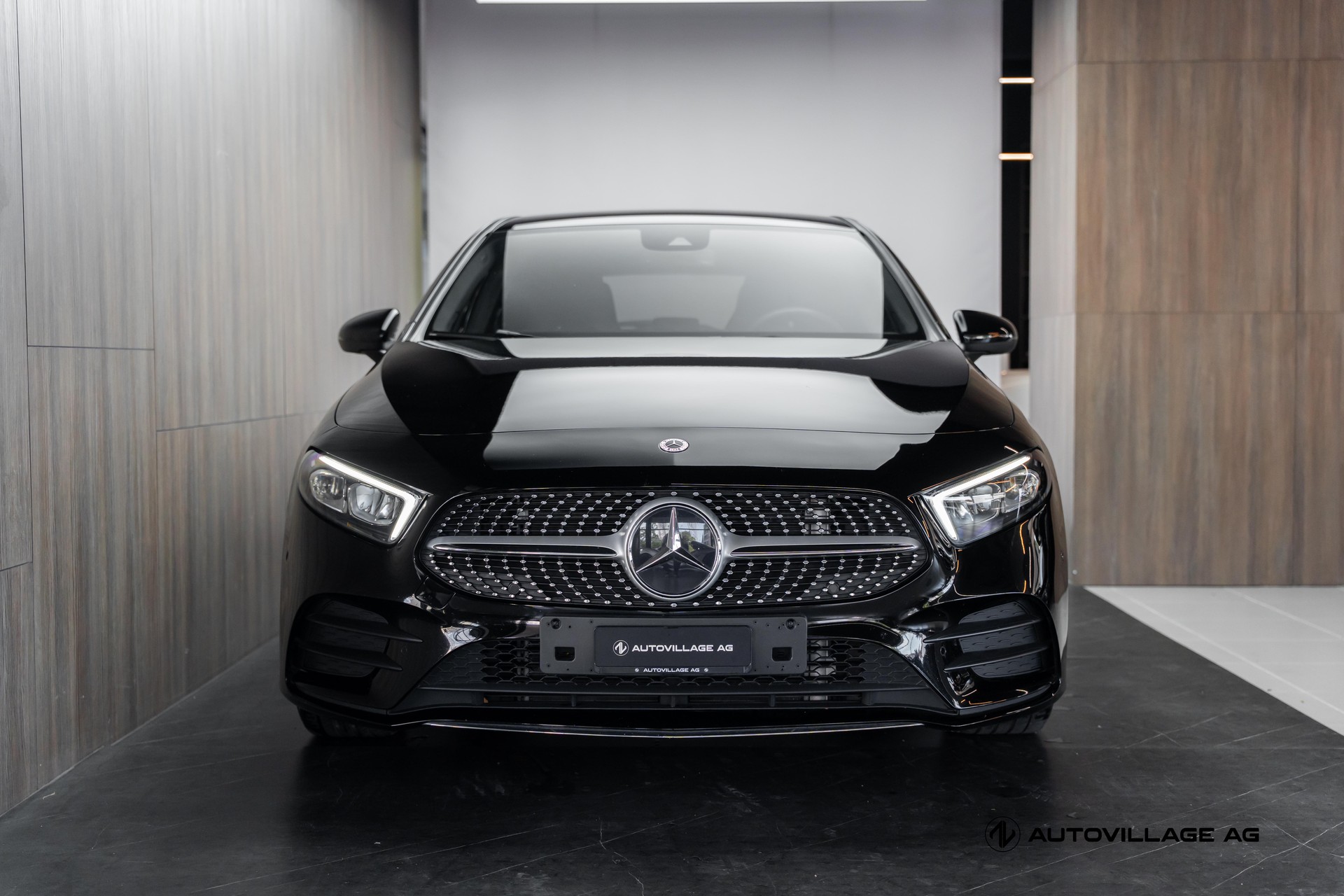 MERCEDES-BENZ A 200 AMG Line 7G-DCT-image-27