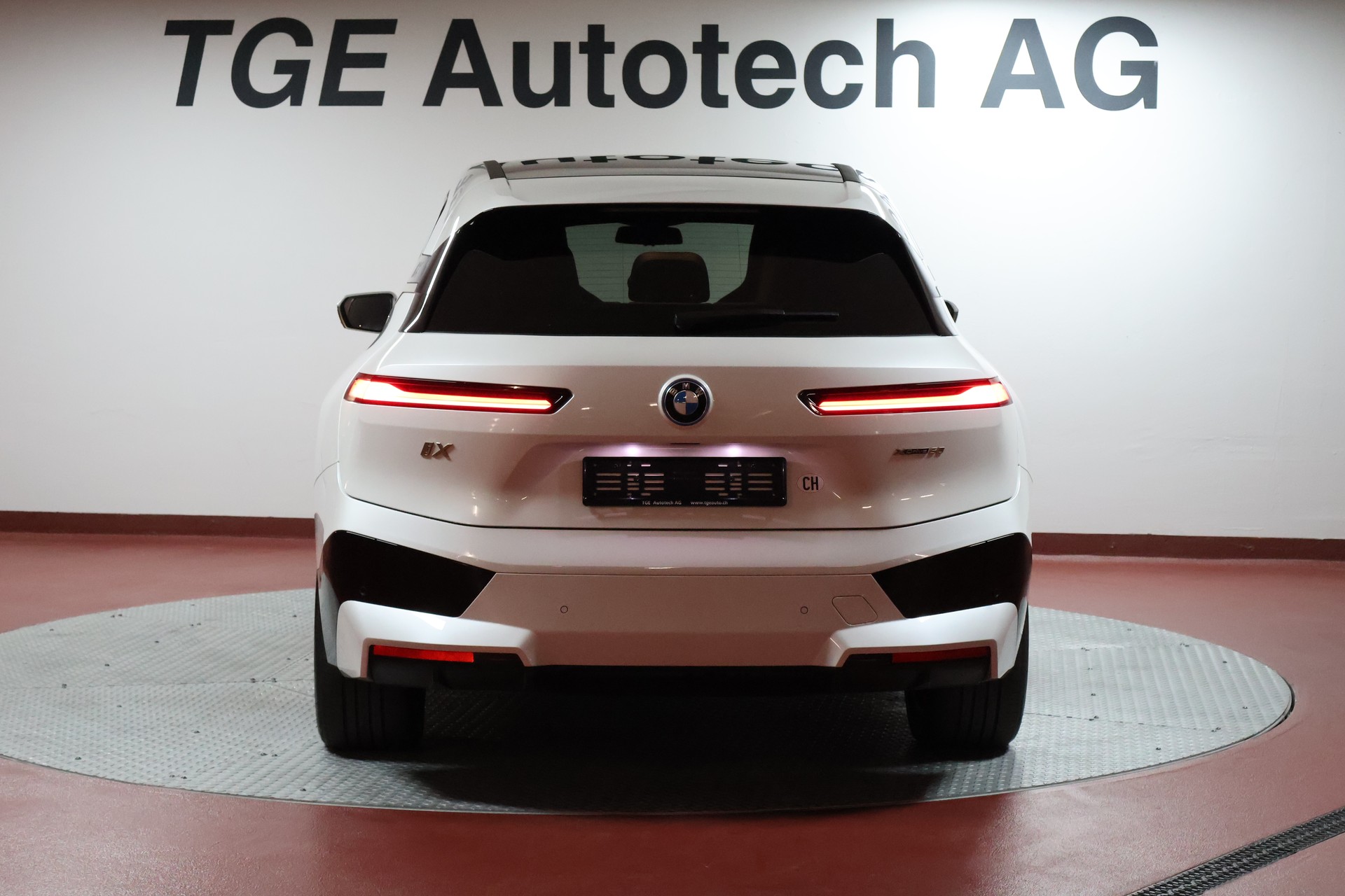 BMW iX xDrive50-image-22