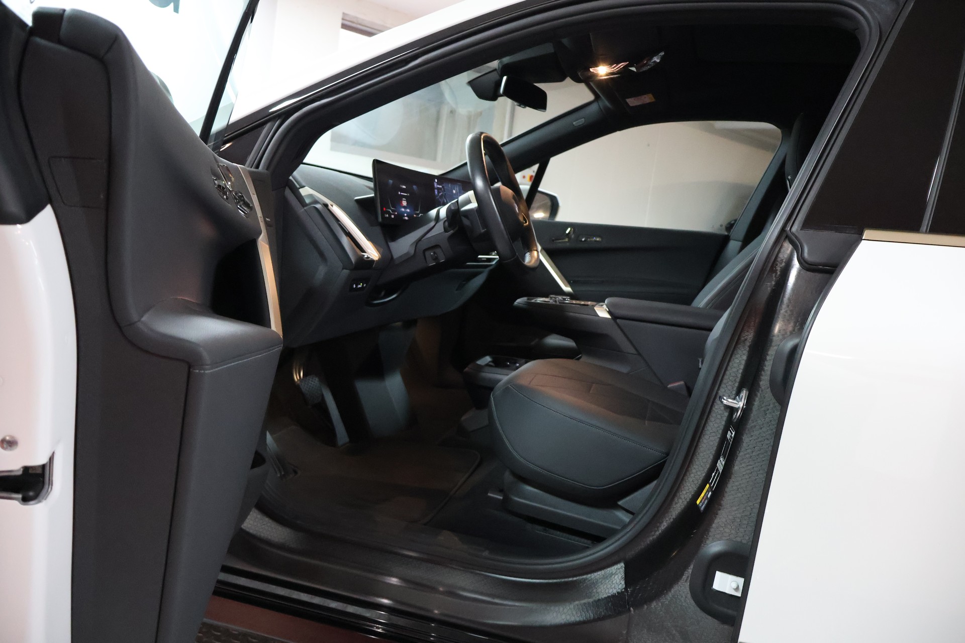 BMW iX xDrive50-image-7