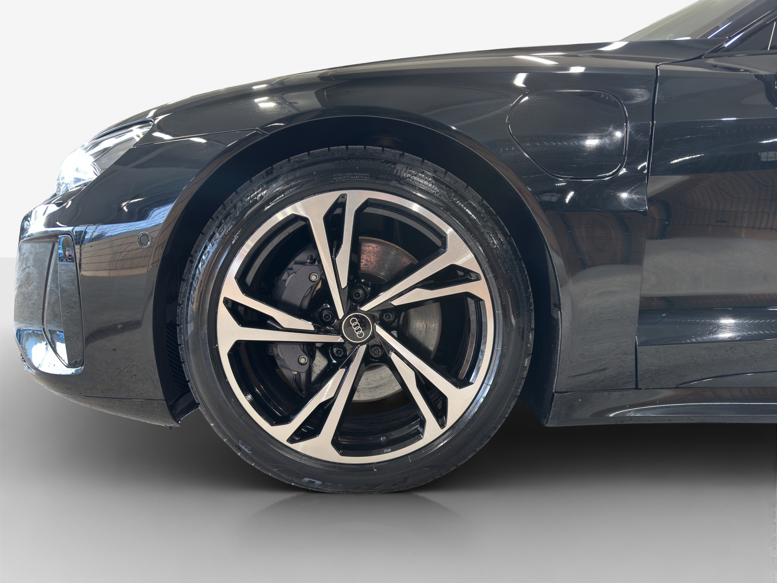 AUDI e-tron GT quattro-image-13