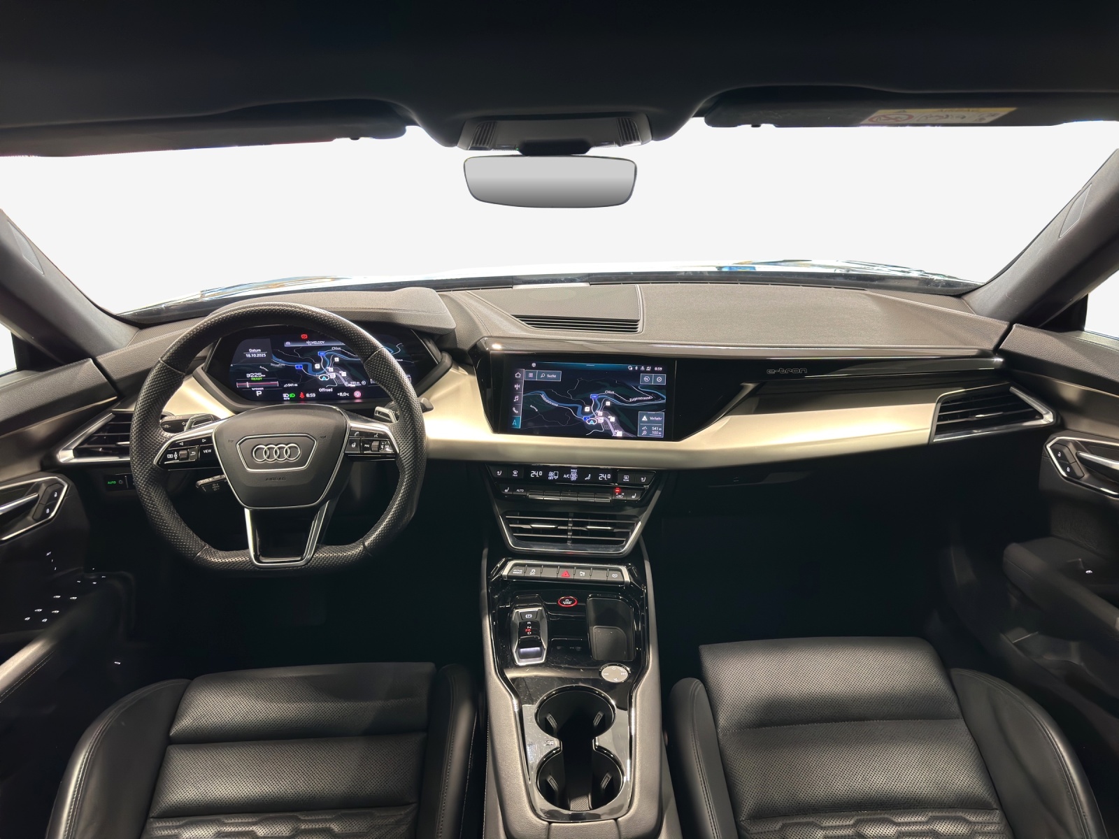 AUDI e-tron GT quattro-image-11