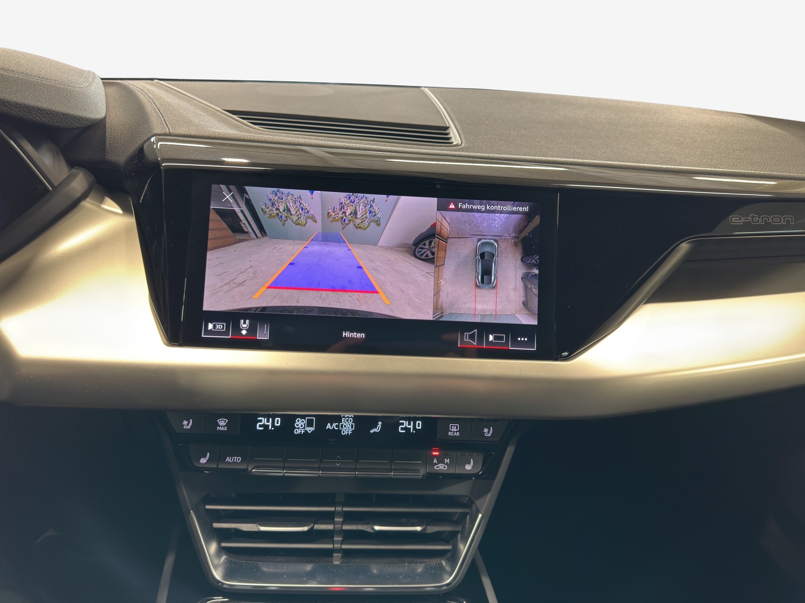AUDI e-tron GT quattro-image-15