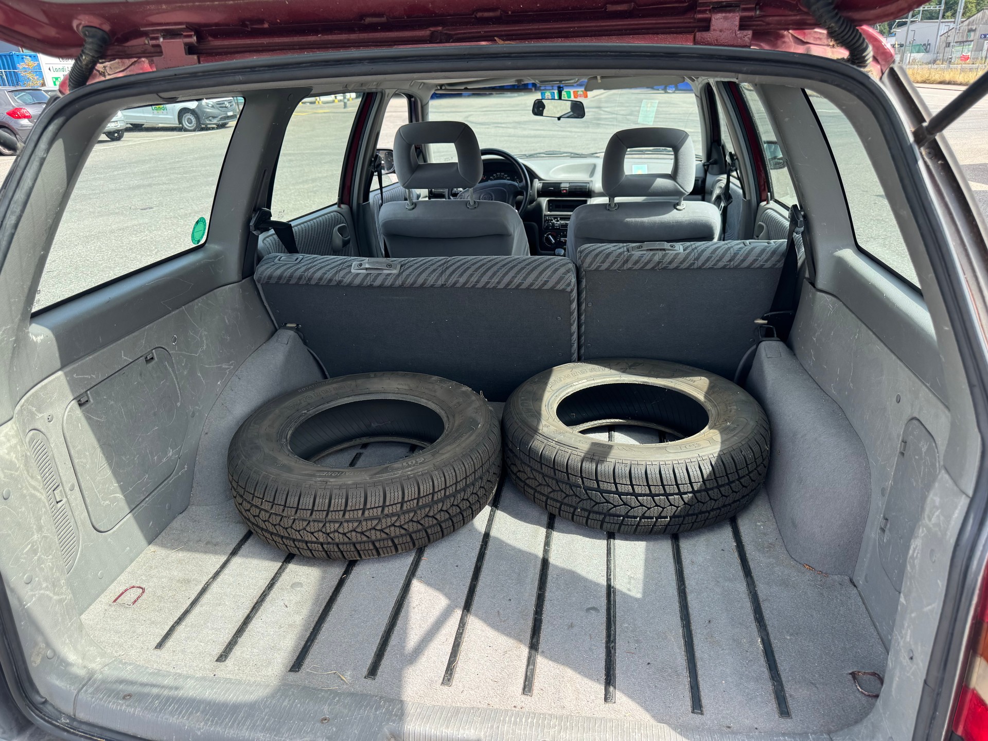 OPEL Astra Caravan 1.4i Celebration-image-7