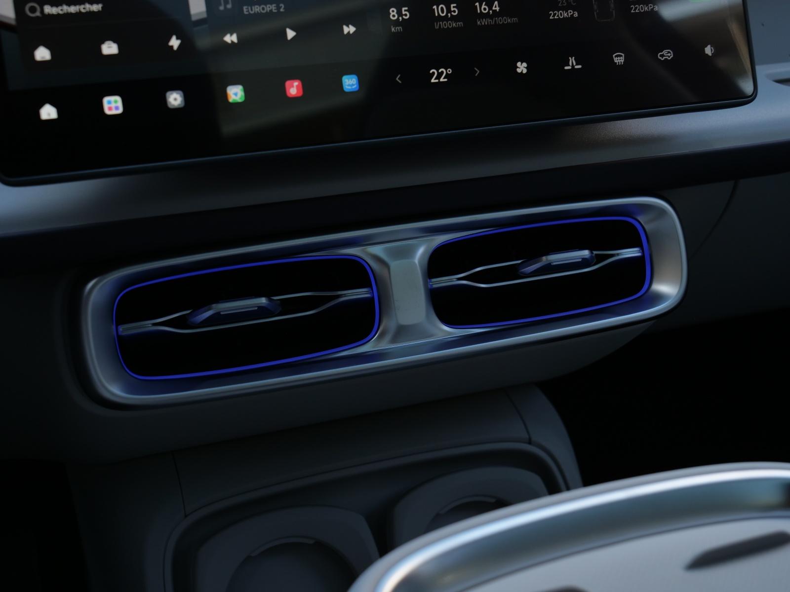 LEAPMOTOR B10 1.5 Hybrid EV-image-20